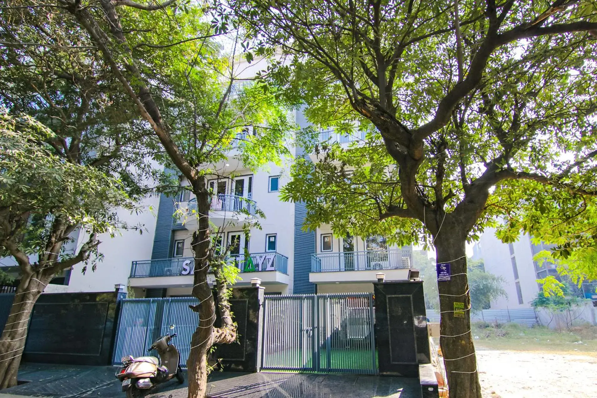 Property building in Saltstayz Select - Huda City Center Property building in Saltstayz Select - Huda City Center