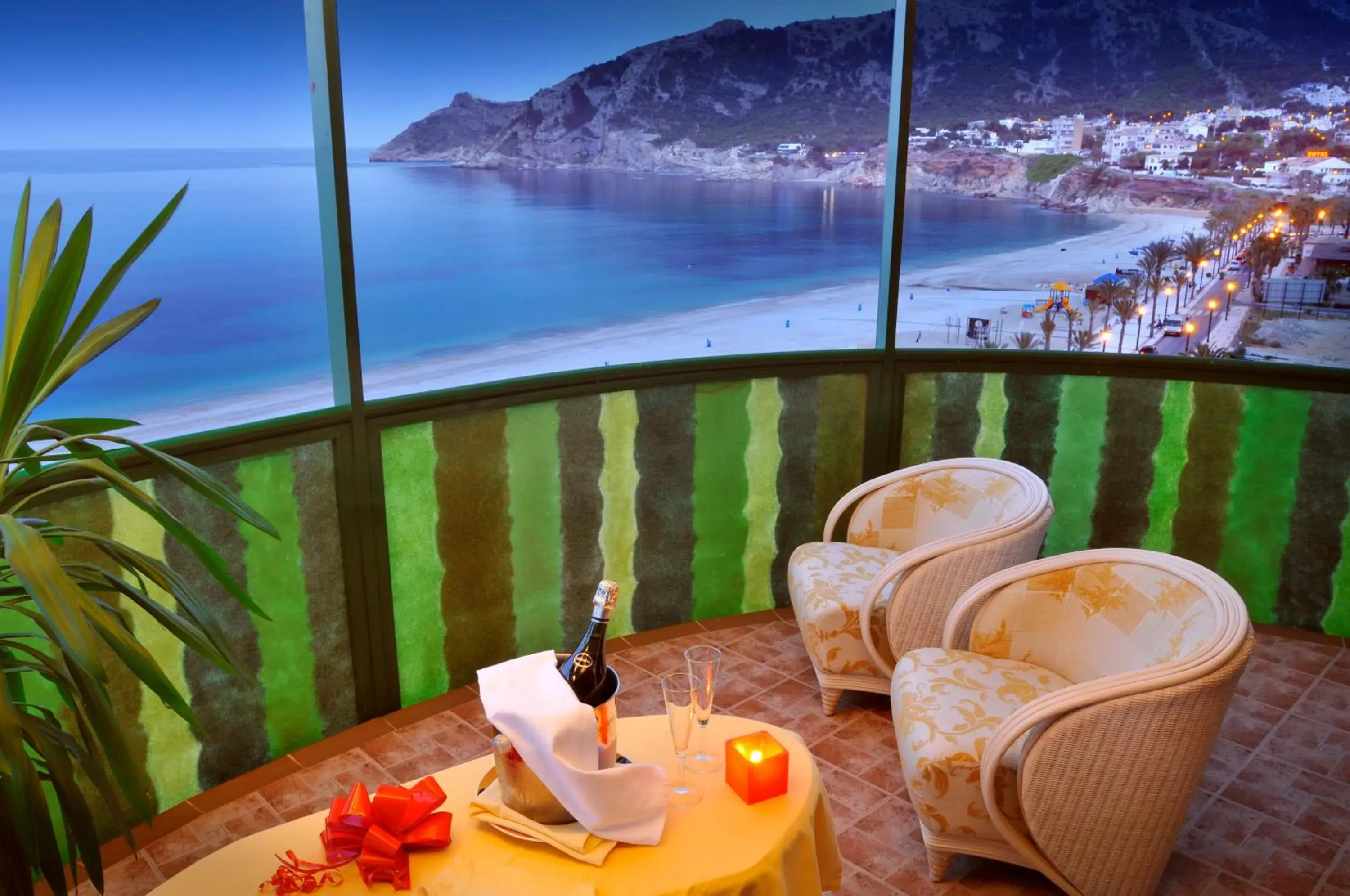 Deluxe Junior Suite in KAKTUS Hotel Kaktus Albir Deluxe Junior Suite in KAKTUS Hotel Kaktus Albir