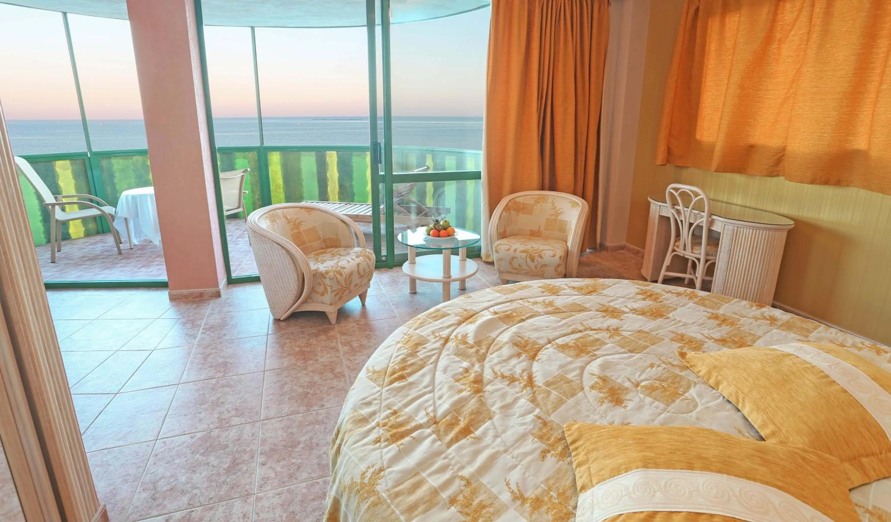 Bed in KAKTUS Hotel Kaktus Albir