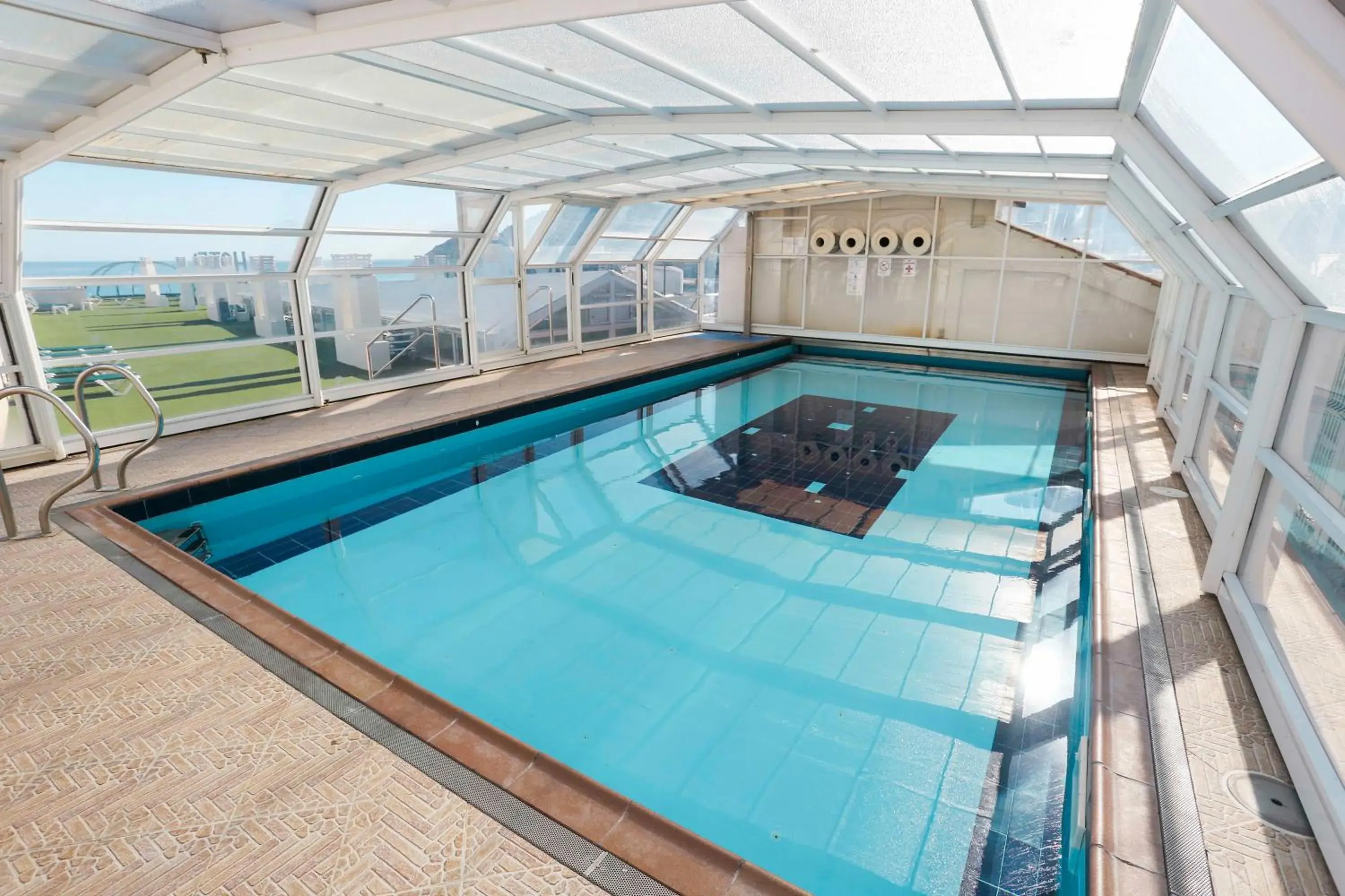 Swimming pool in KAKTUS Hotel Kaktus Albir Swimming pool in KAKTUS Hotel Kaktus Albir