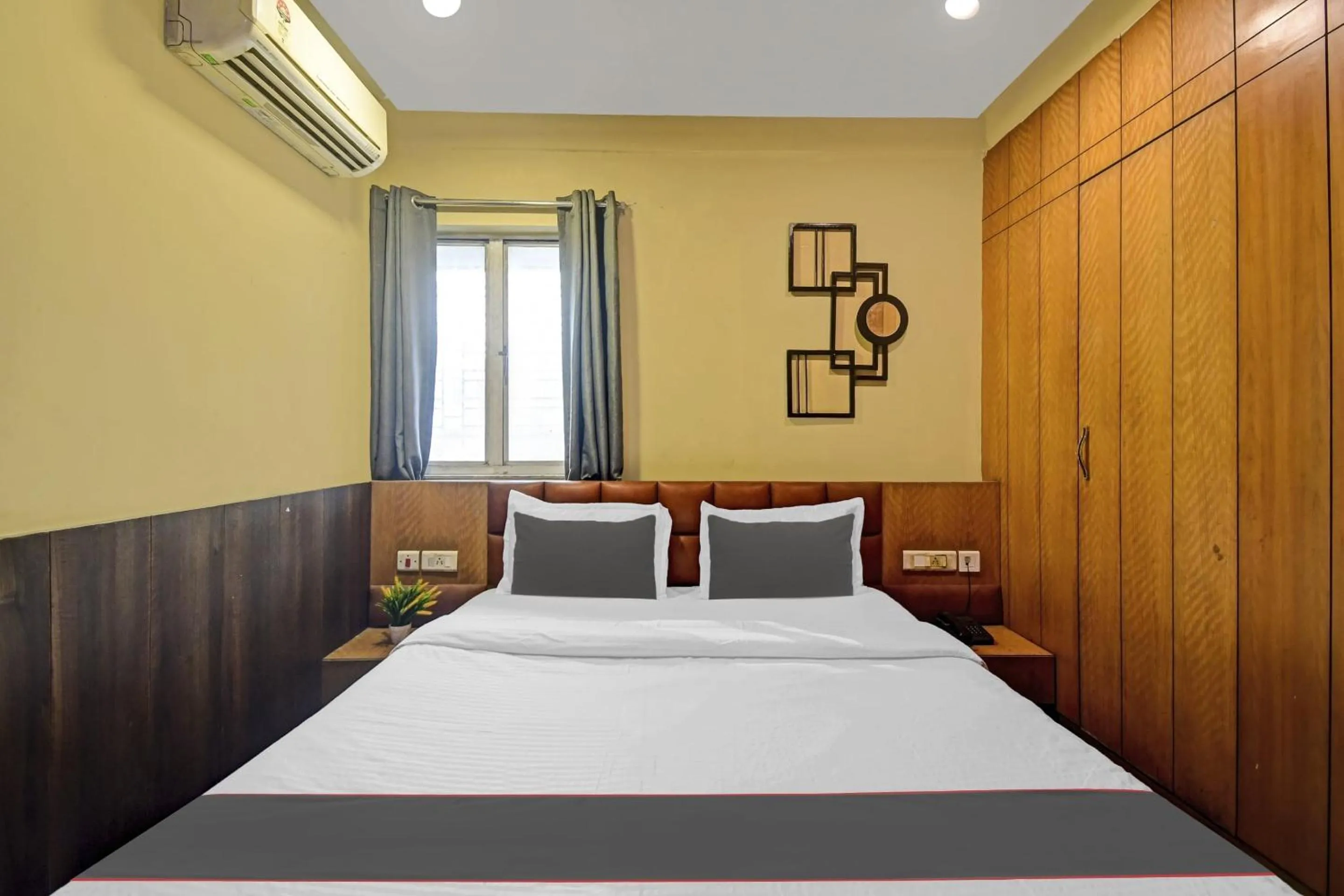 Bedroom, Bed in Super Collection O Avenue Regency Near Kalighat Kali Temple