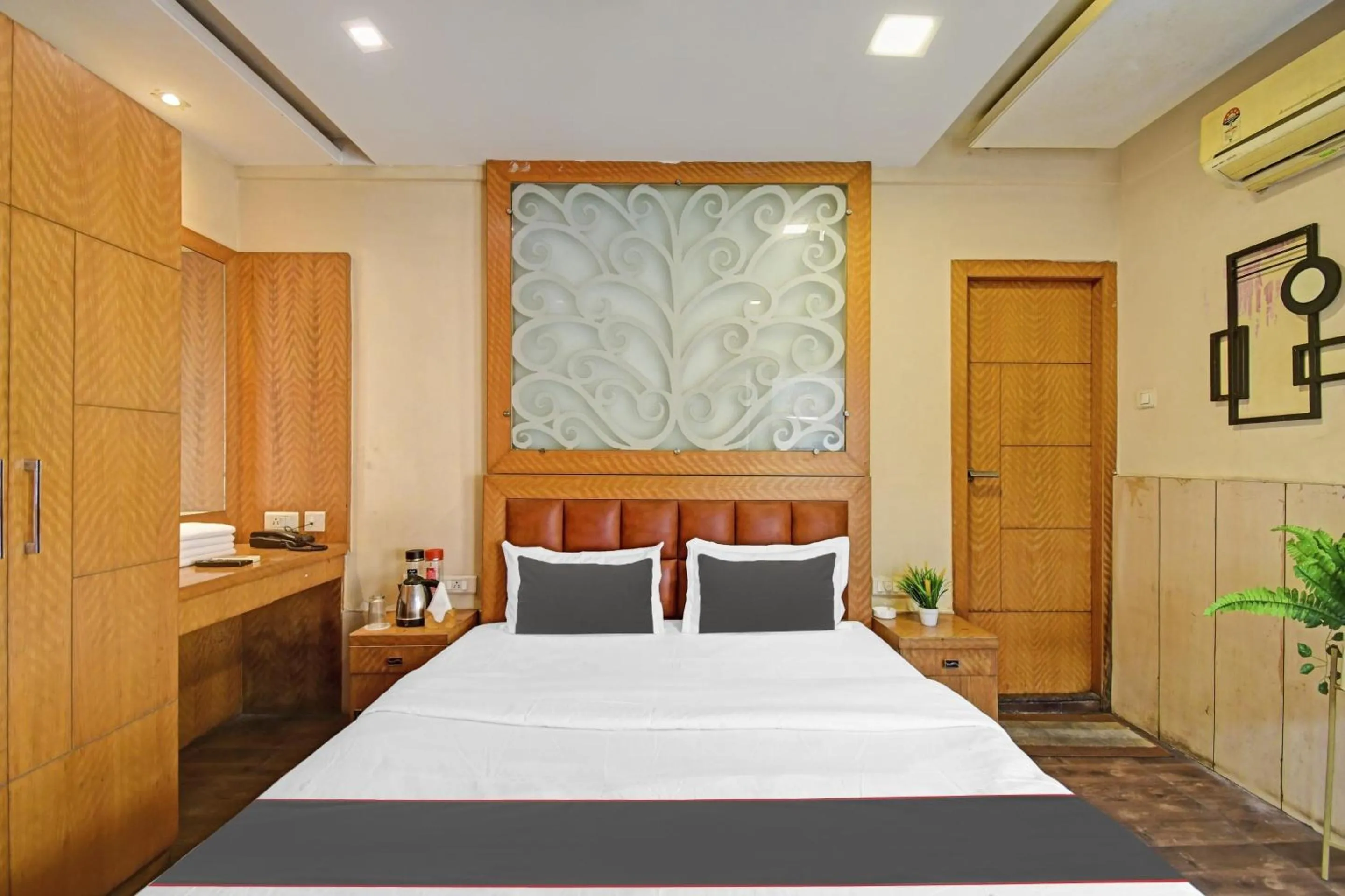 Bedroom, Bed in Super Collection O Avenue Regency Near Kalighat Kali Temple