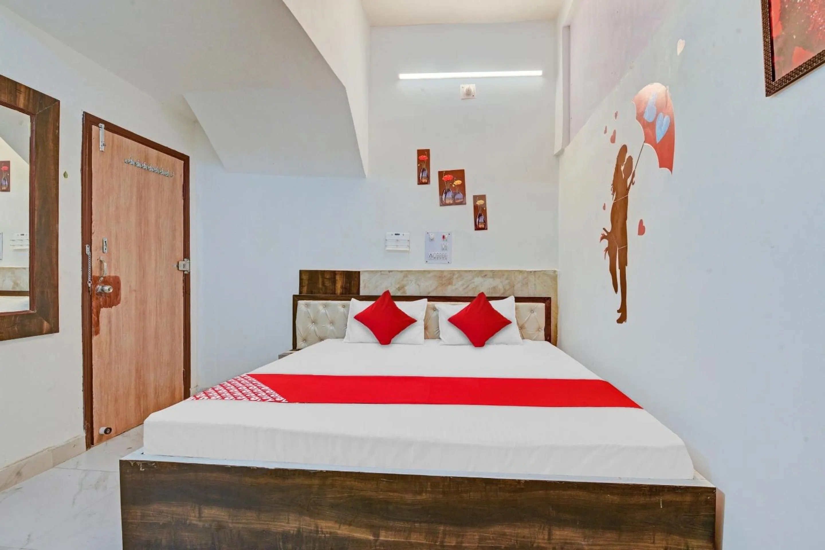 Bedroom in Hotel O The Goldy Inn