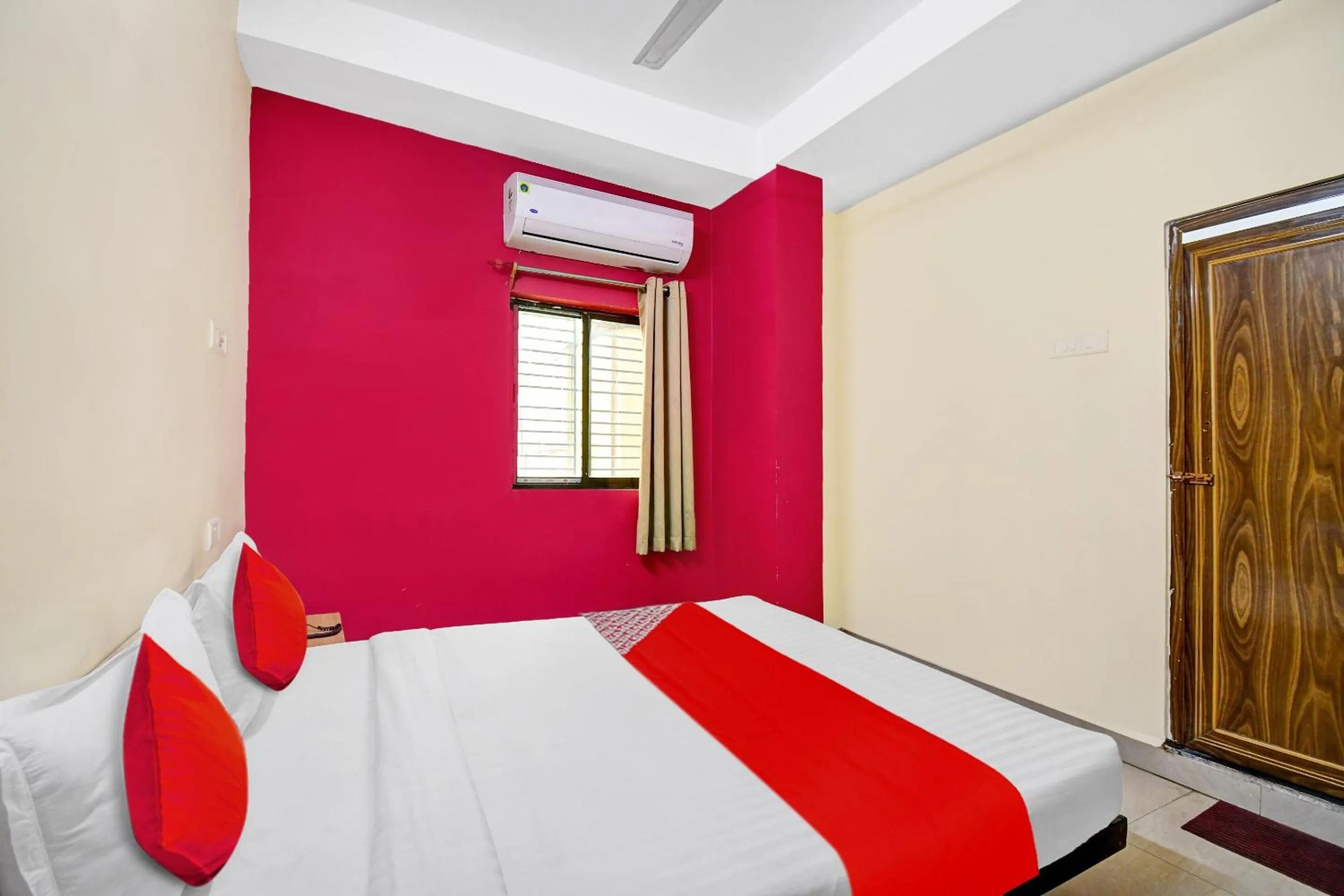 Bedroom, Bed in Hotel O Grand Lazeez Dumurjala outdoor Stadium