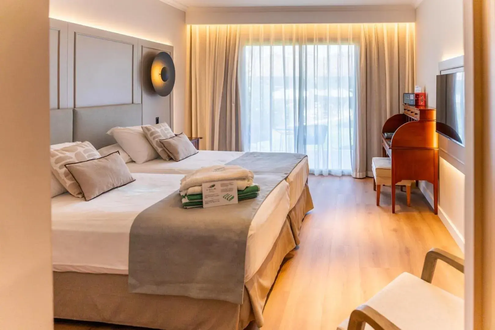 Deluxe Twin Room in La Quinta Menorca by PortBlue Boutique - Adults Only Deluxe Twin Room in La Quinta Menorca by PortBlue Boutique - Adults Only