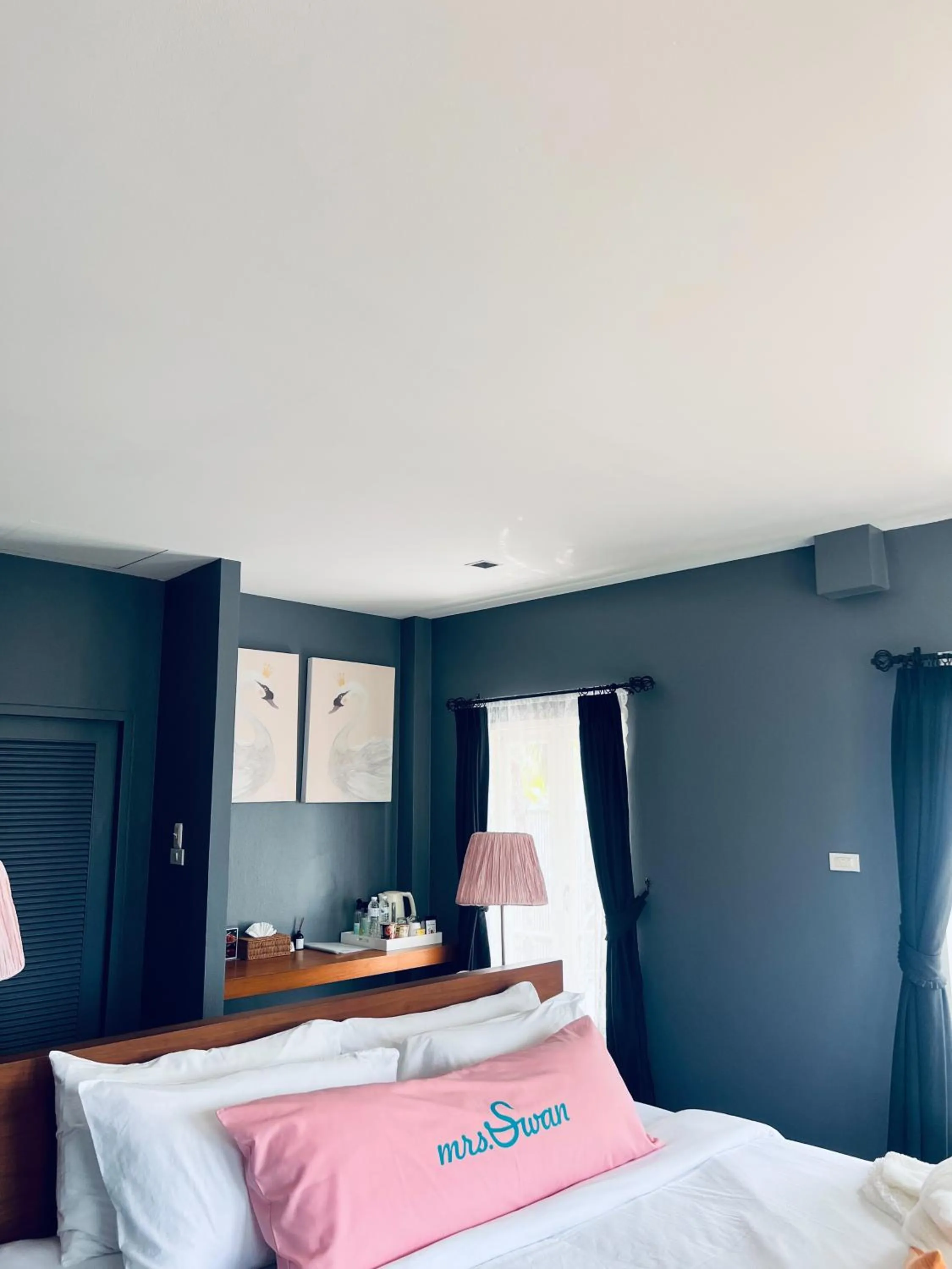 Bed in Mrs. Swan Hotel