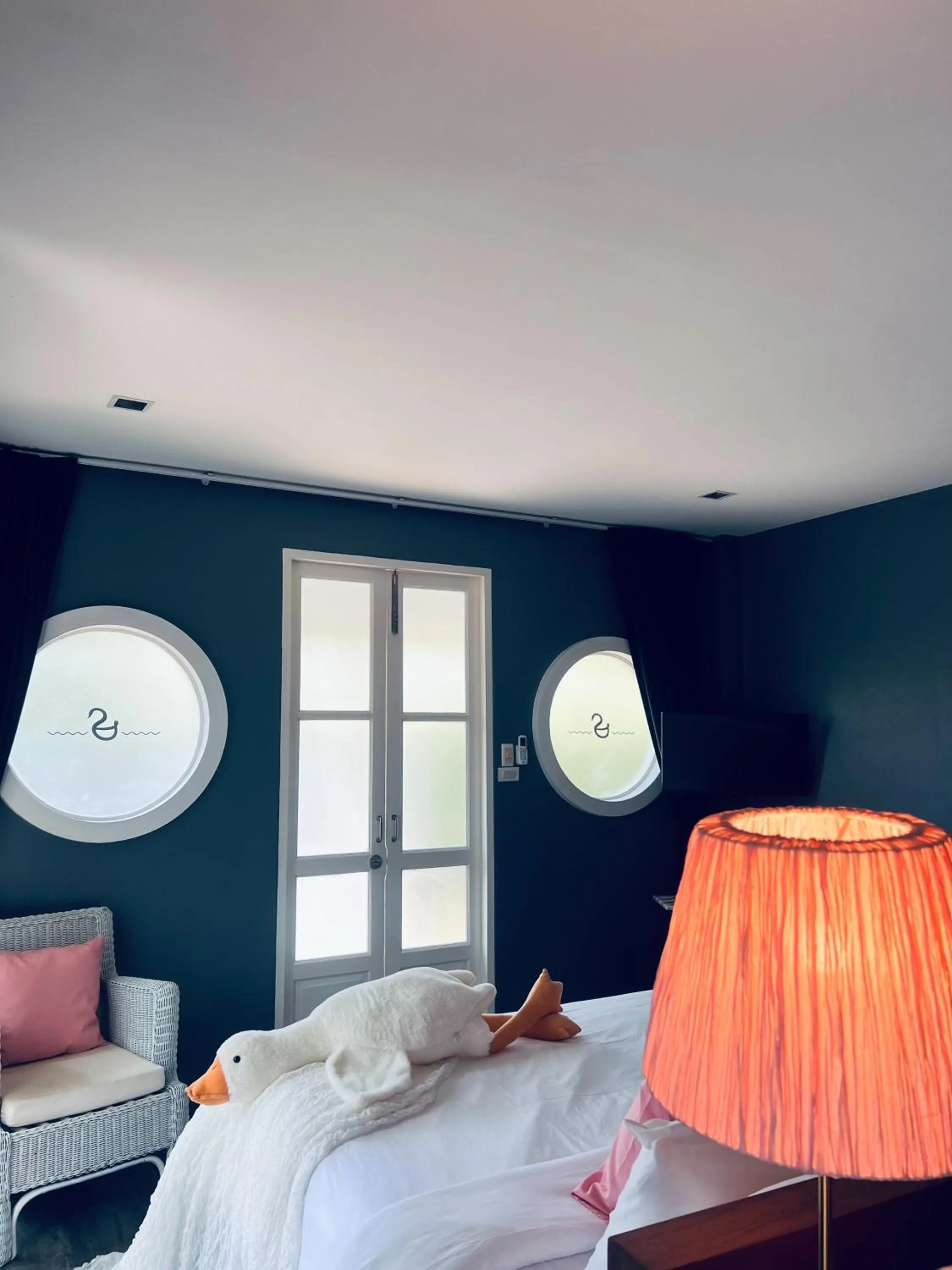 Bed in Mrs. Swan Hotel