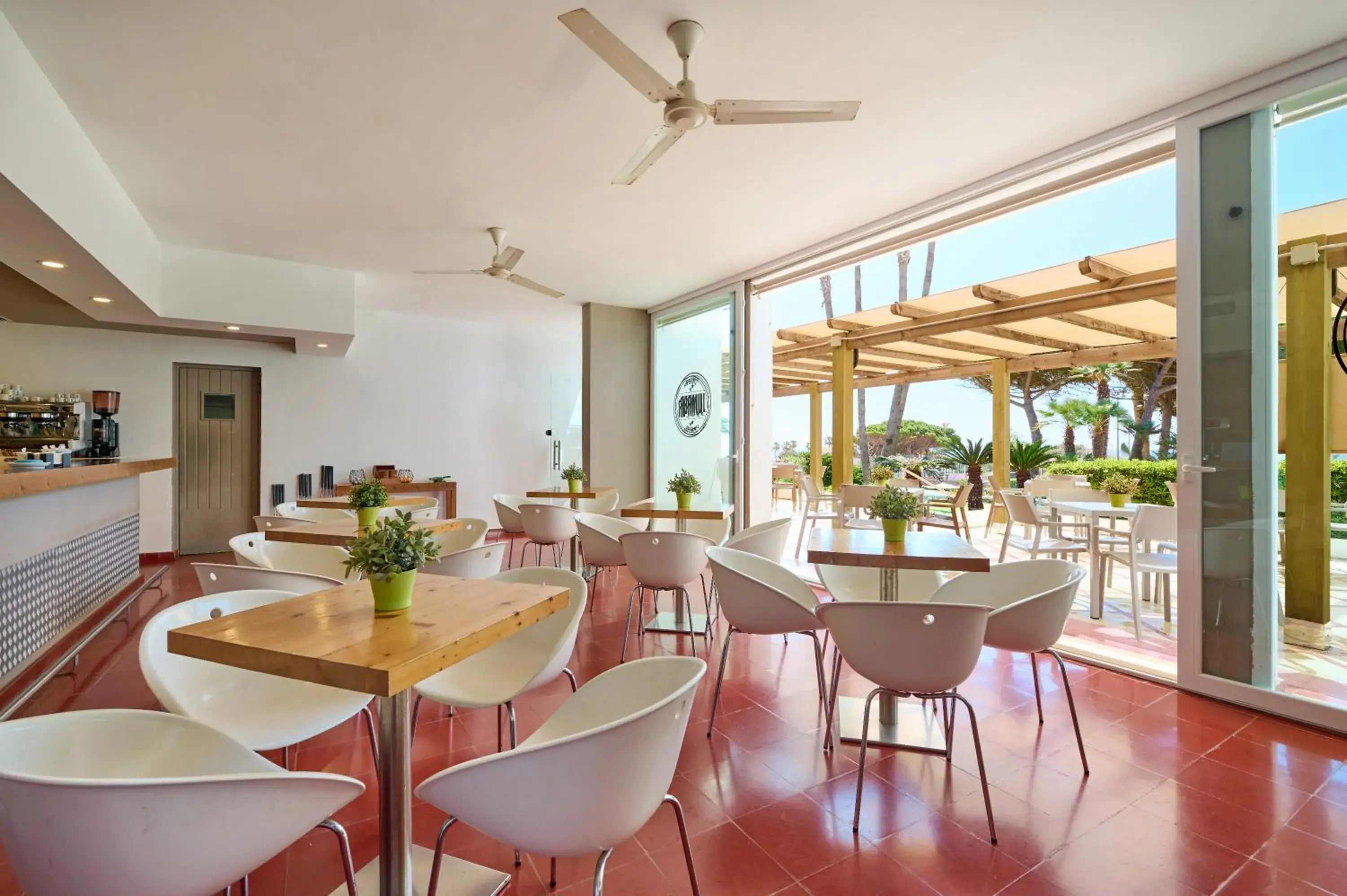 Lounge or bar in Alua Illa de Menorca Lounge or bar in Alua Illa de Menorca