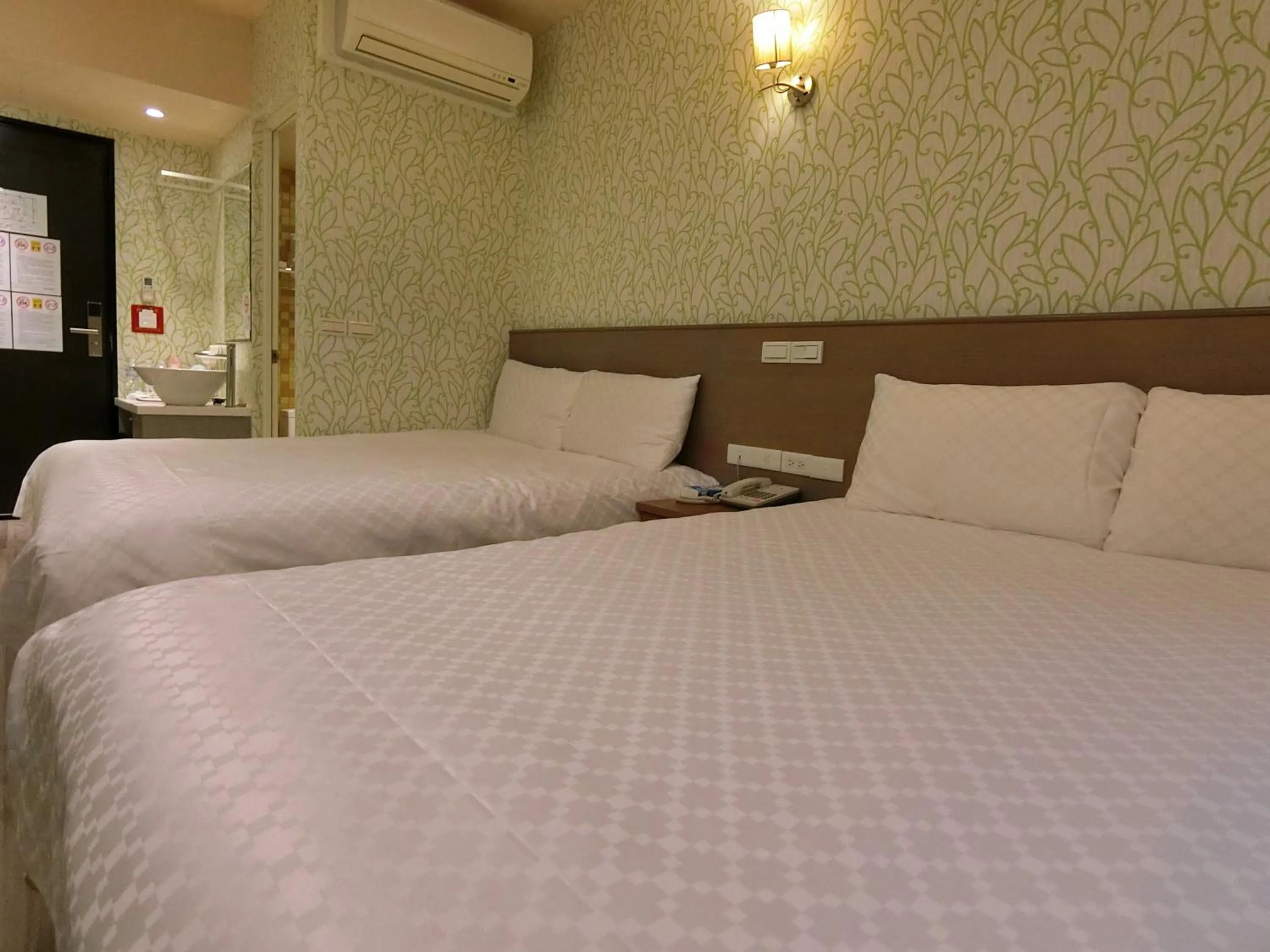 Bedroom, Bed in Taiwan Seven Days Boutique Hotel