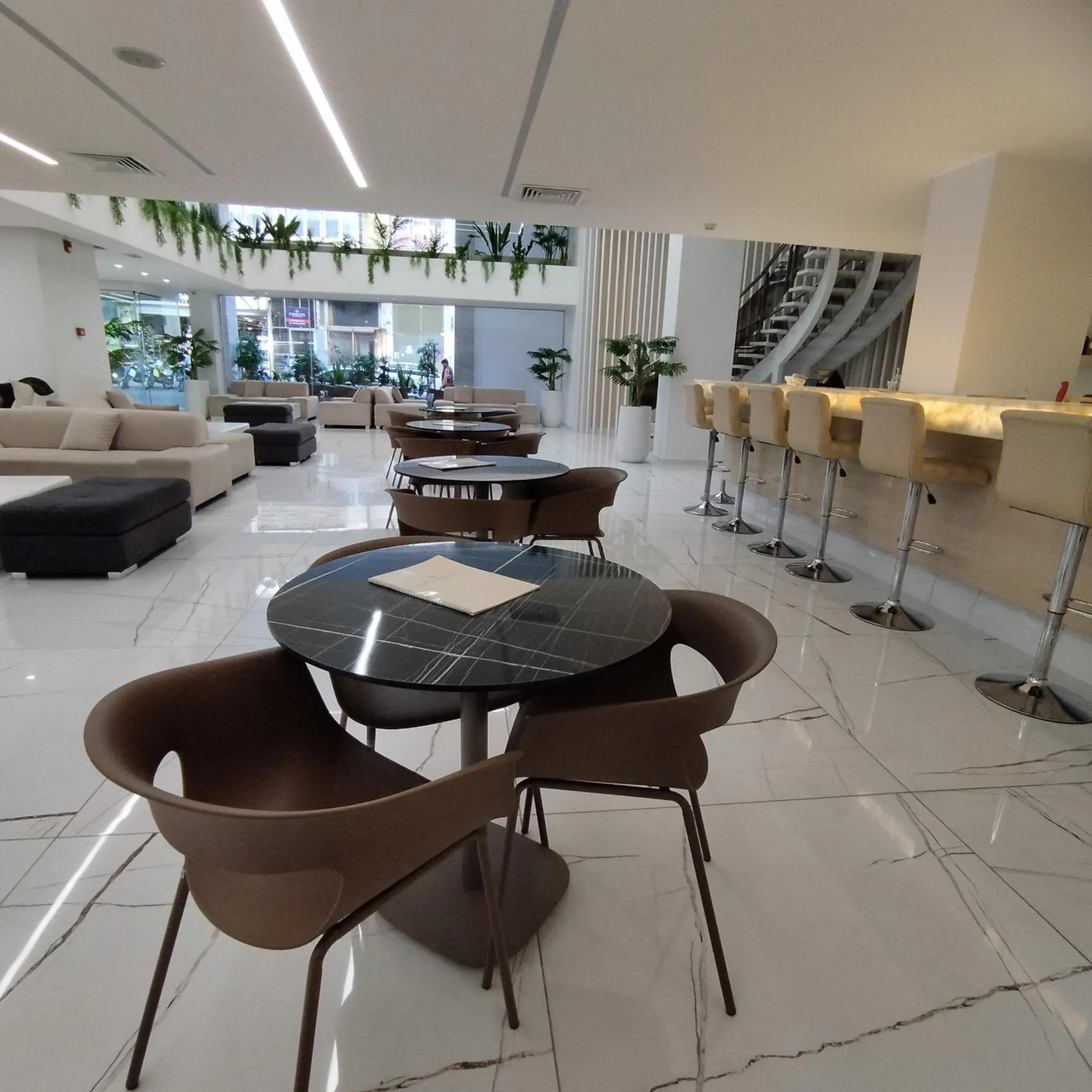 Lounge or bar in International Atene hotel