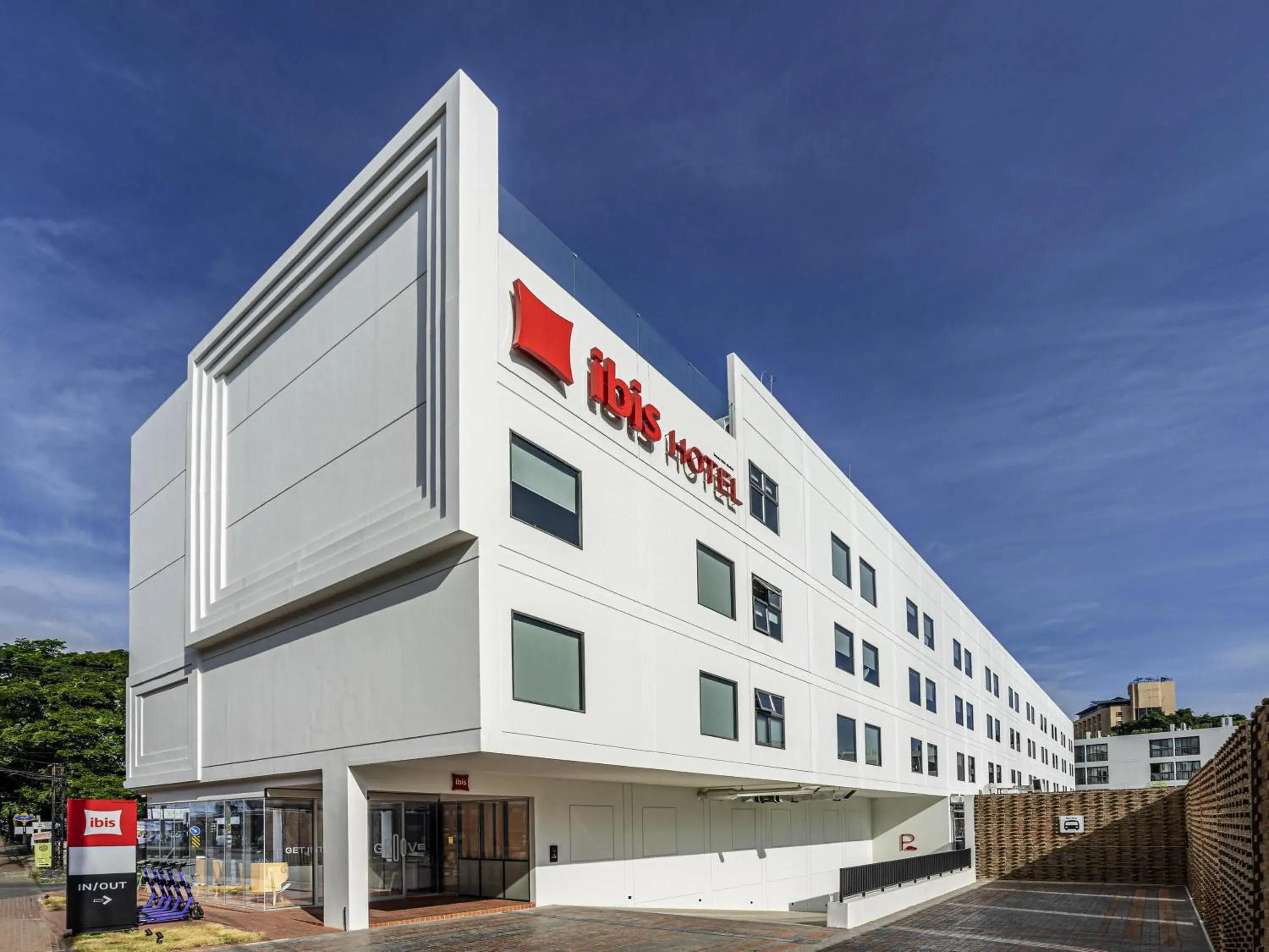 Property building in ibis Chiang Mai Nimman Journeyhub Property building in ibis Chiang Mai Nimman Journeyhub