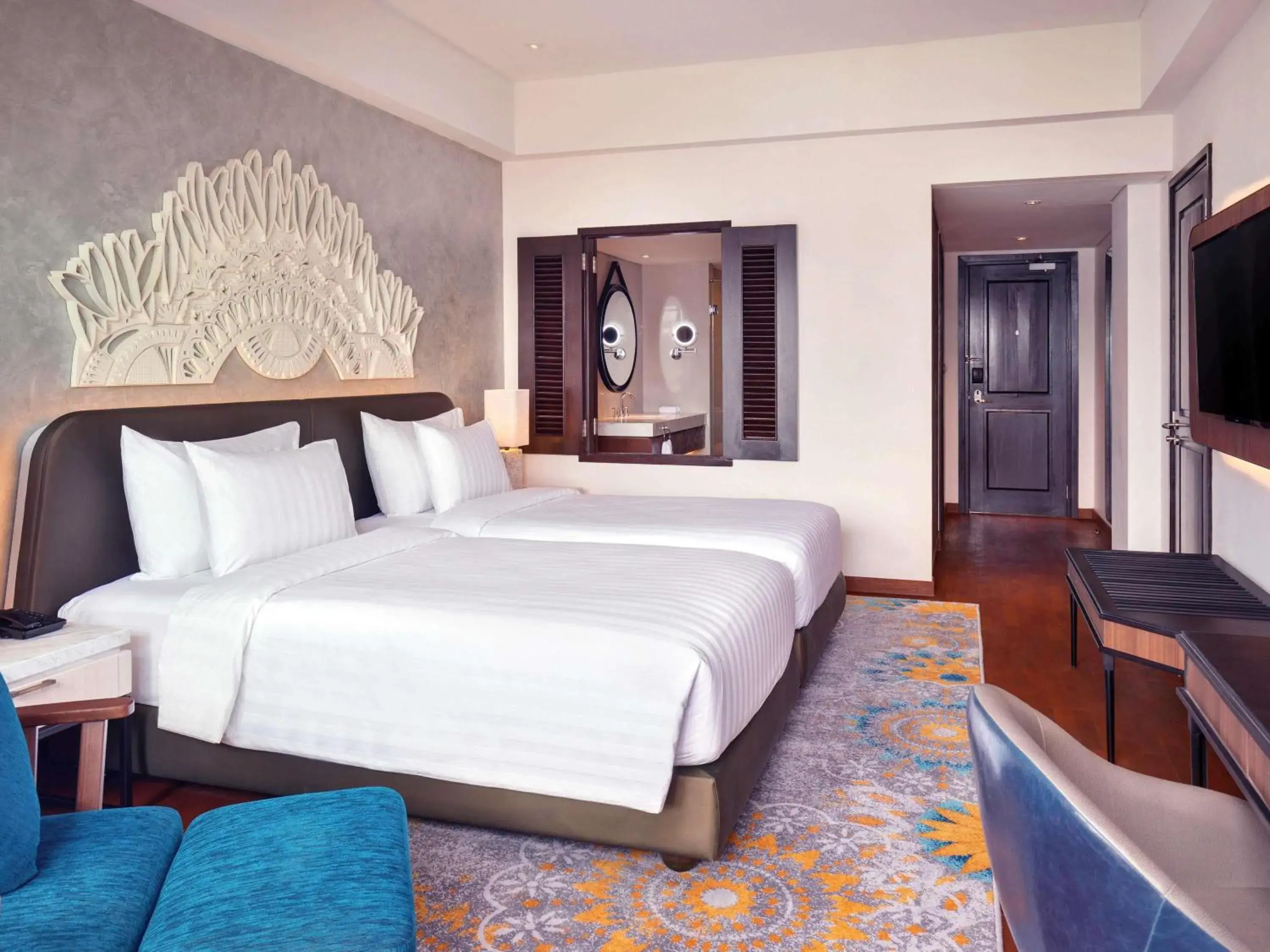 Deluxe Twin Room with Pool View in Grand Mercure Bali Seminyak Deluxe Twin Room with Pool View in Grand Mercure Bali Seminyak