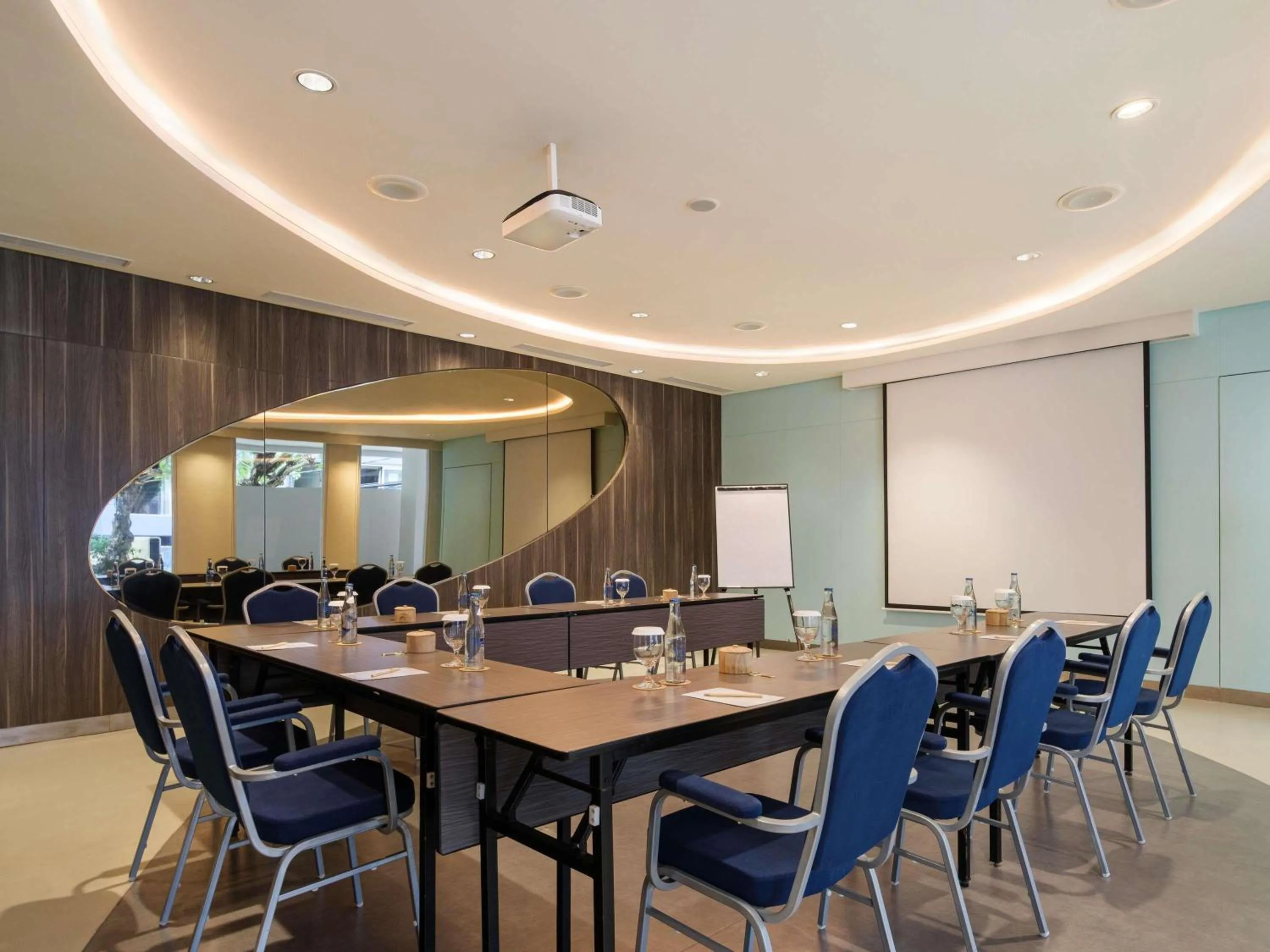 Meeting/conference room in Grand Mercure Bali Seminyak