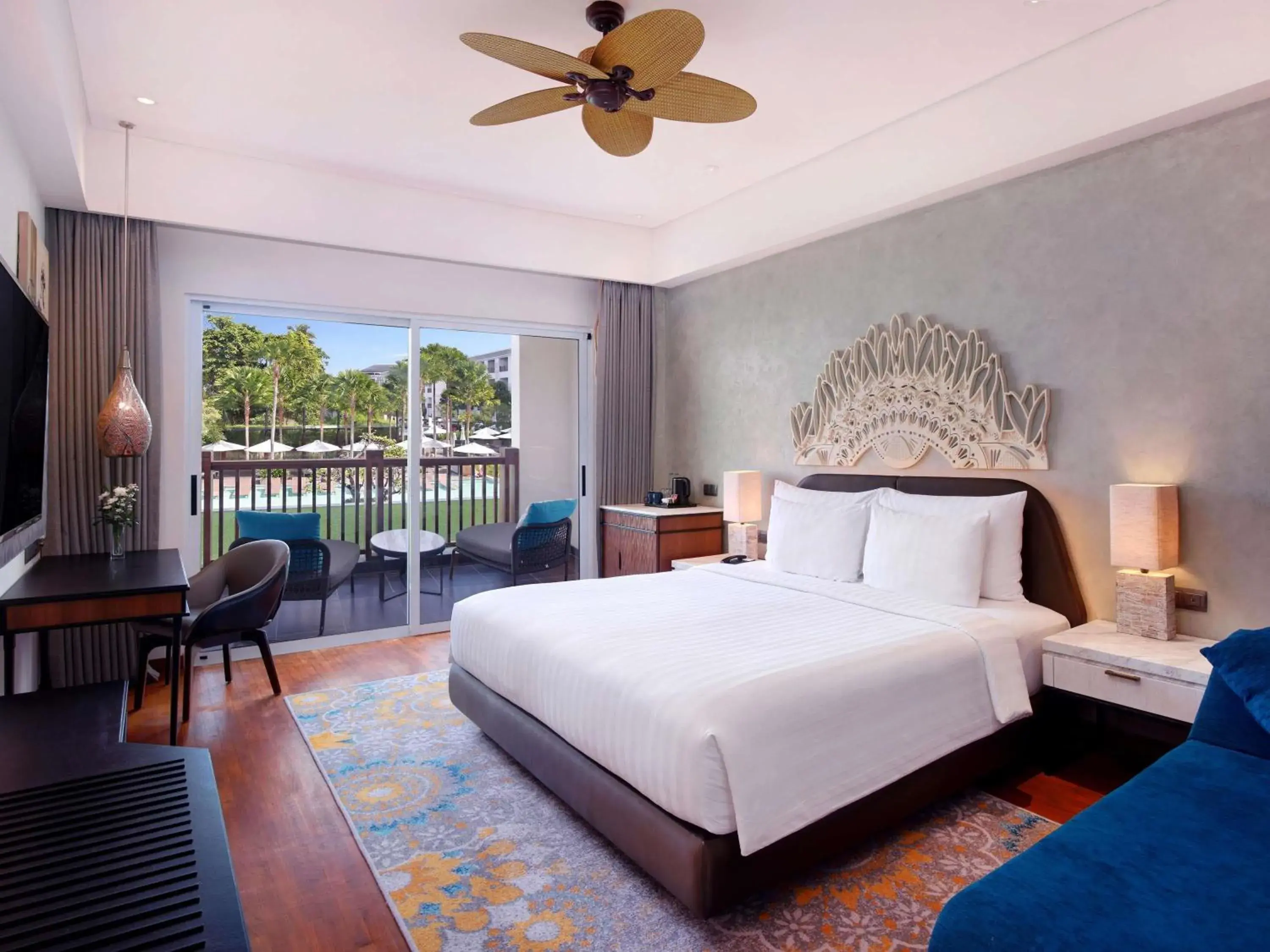 Deluxe King Room in Grand Mercure Bali Seminyak Deluxe King Room in Grand Mercure Bali Seminyak