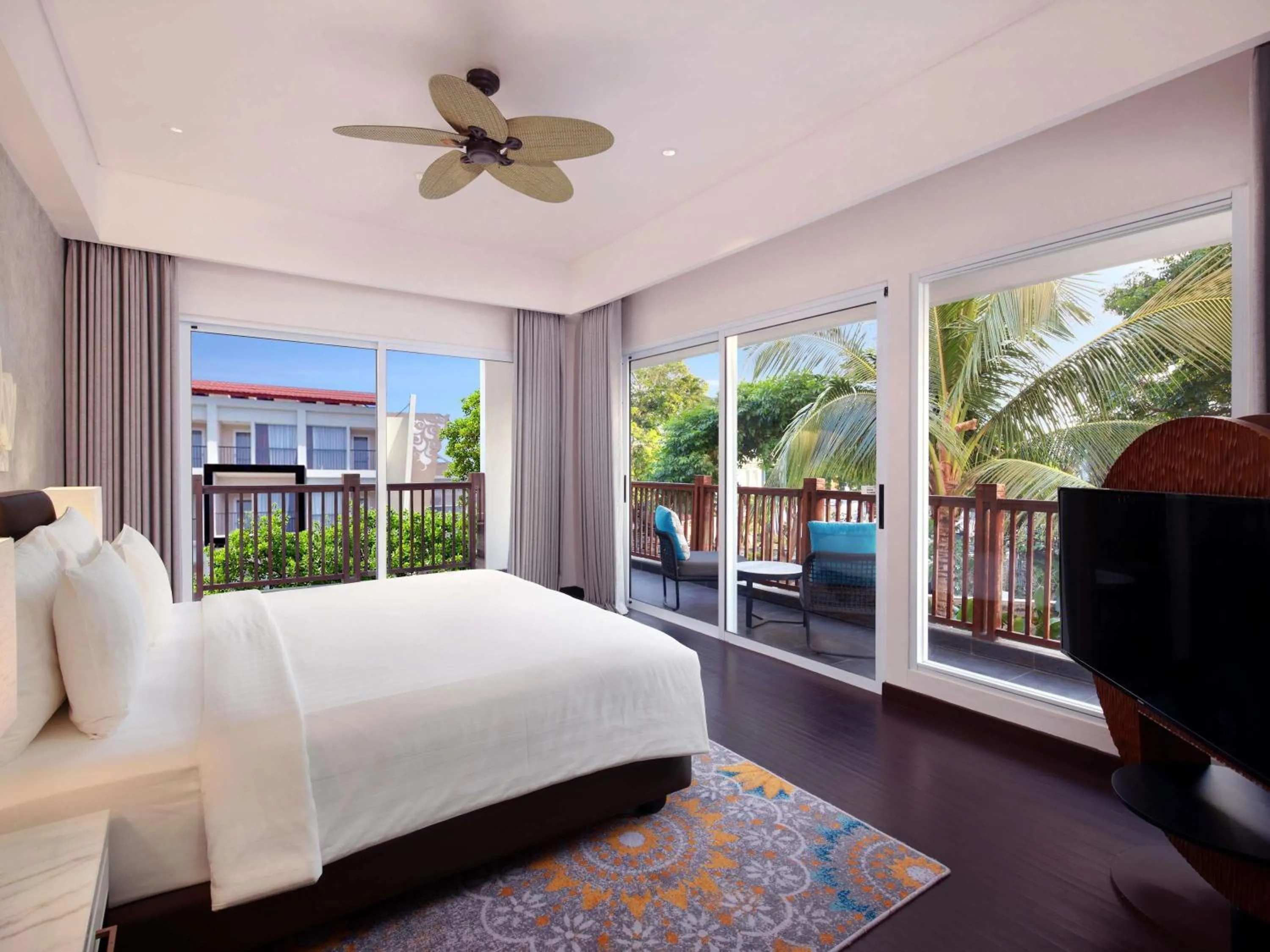 Bedroom, Bed in Grand Mercure Bali Seminyak