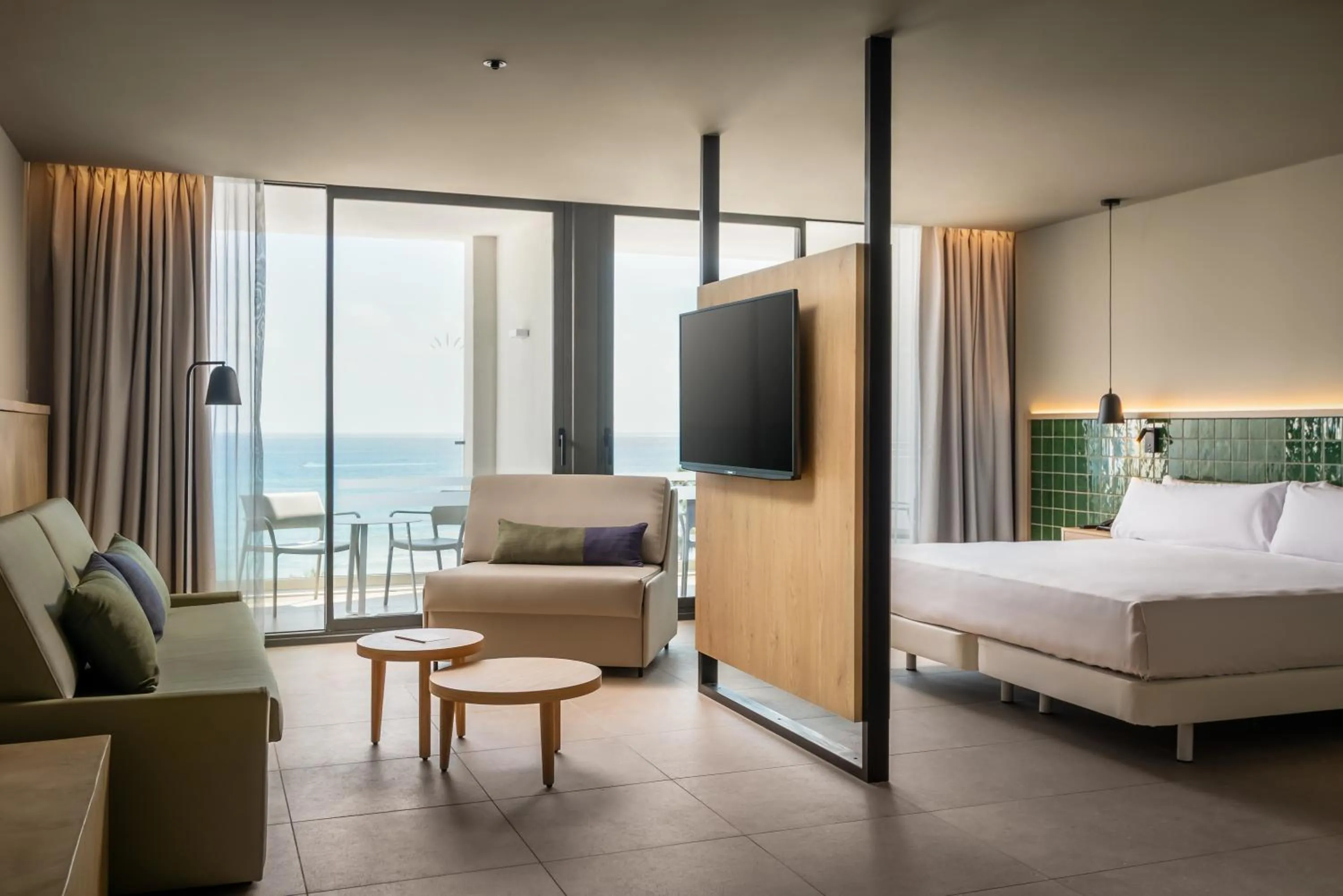 Photo of the whole room, Bed in Estival Maramar