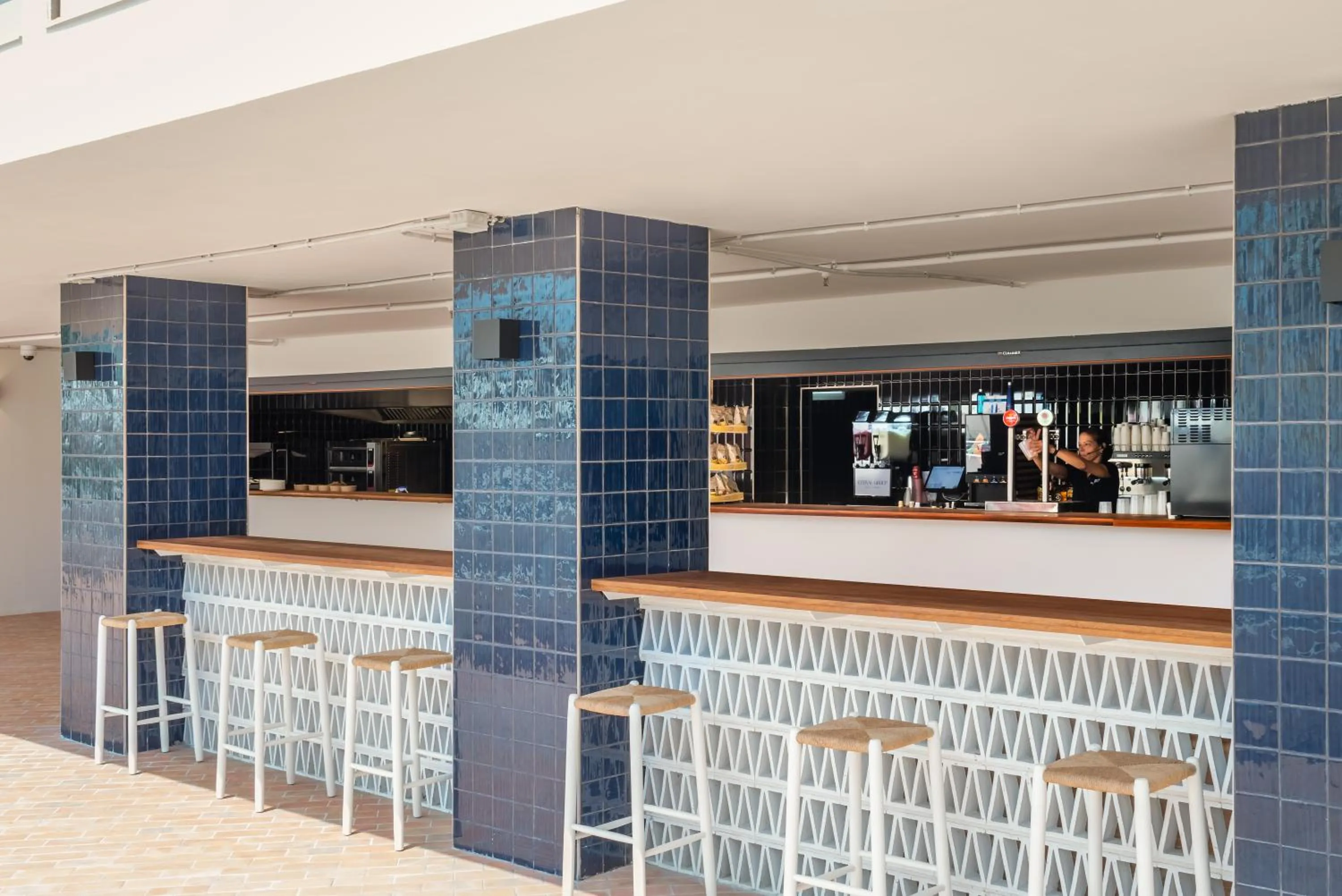 Restaurant/places to eat in Estival Maramar