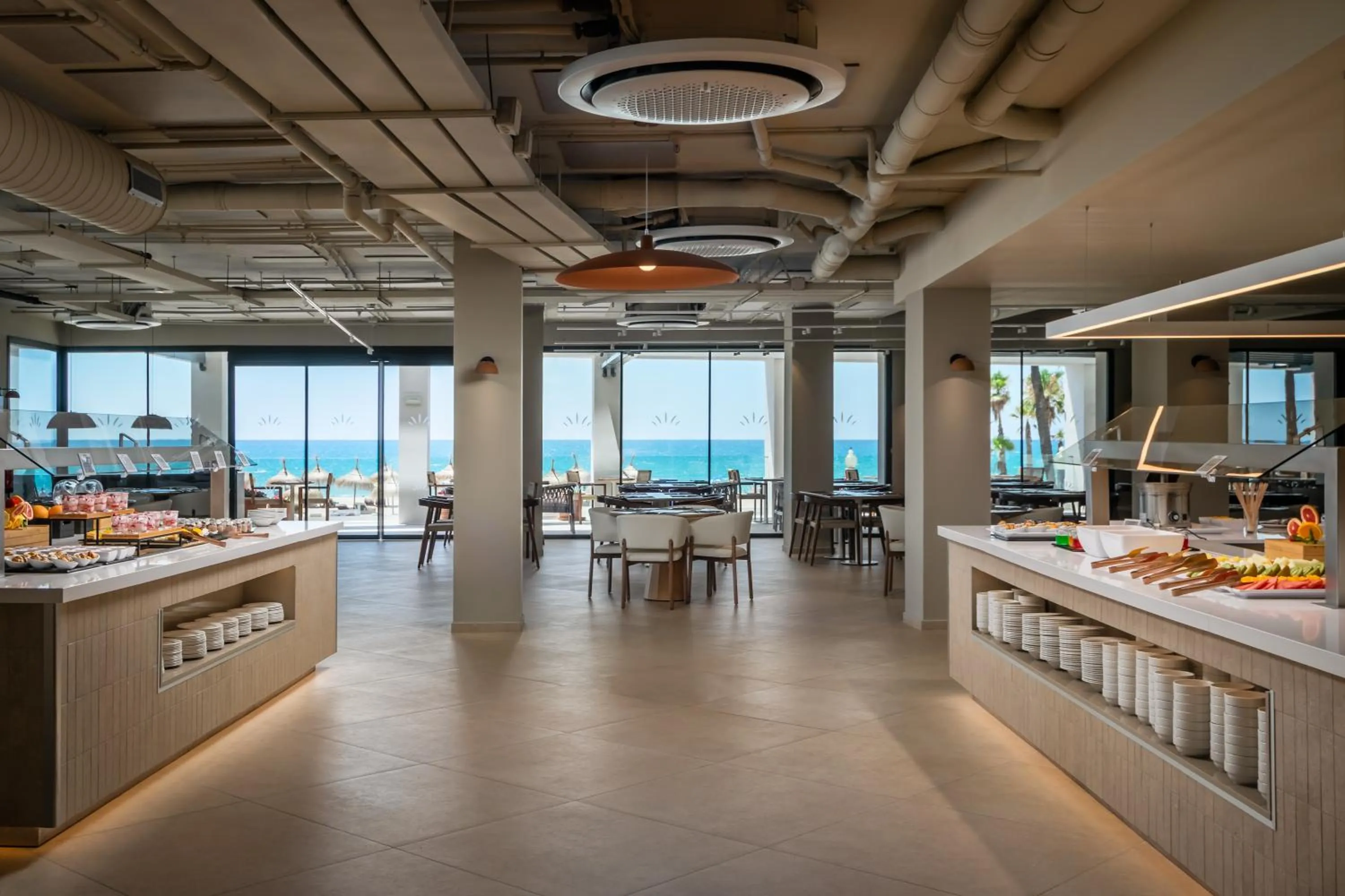 Restaurant/places to eat in Estival Maramar