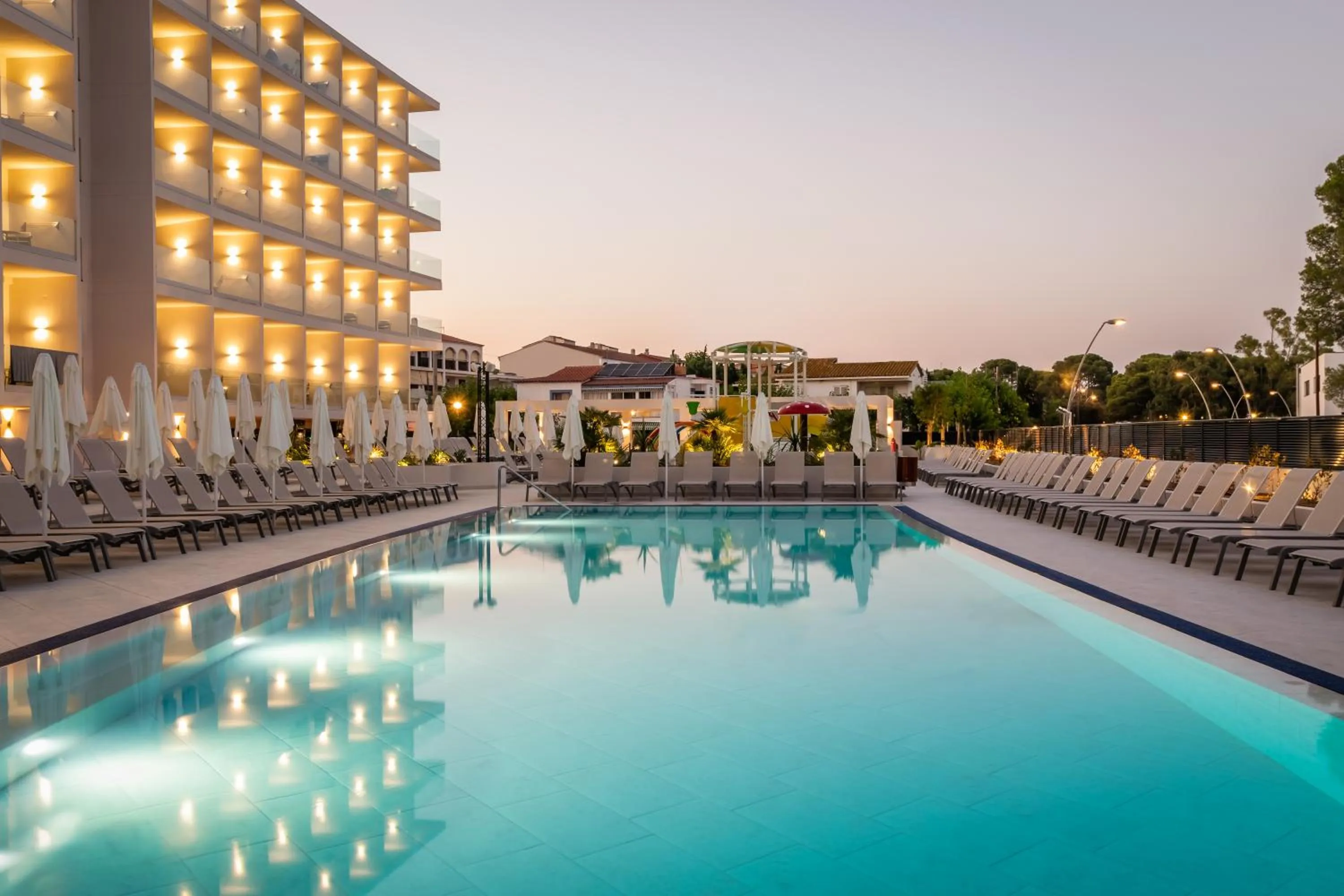 Swimming pool in Estival Maramar