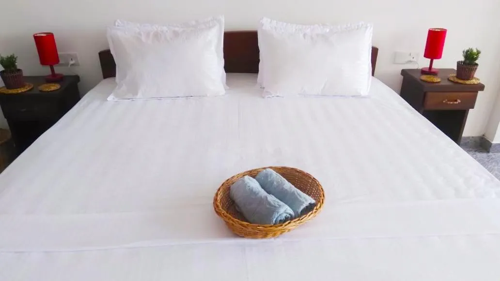 Bed in WILD FORTRESS HOTEL Sigiriya