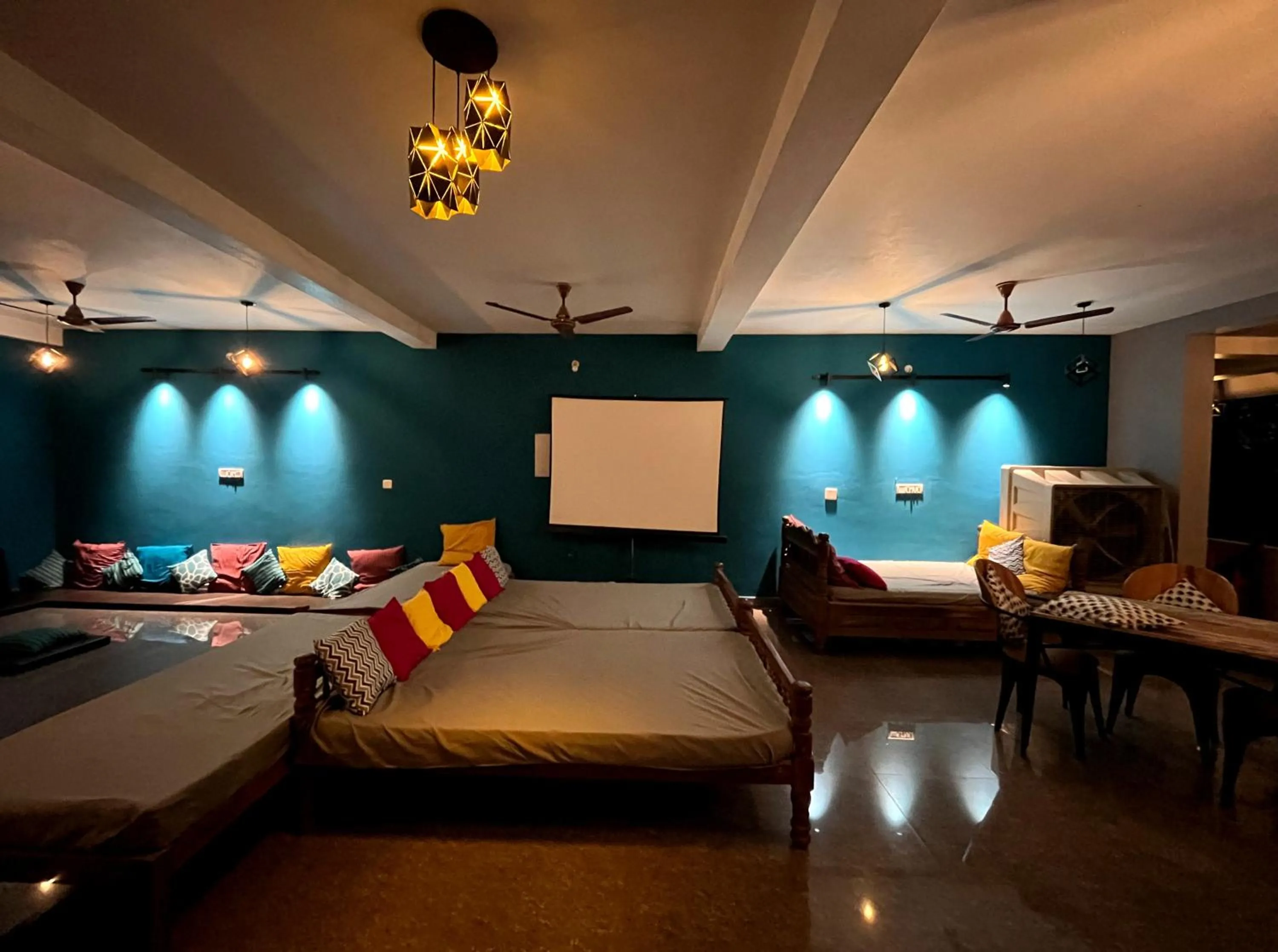 Bed in Unearth Hostel (Pondicherry)