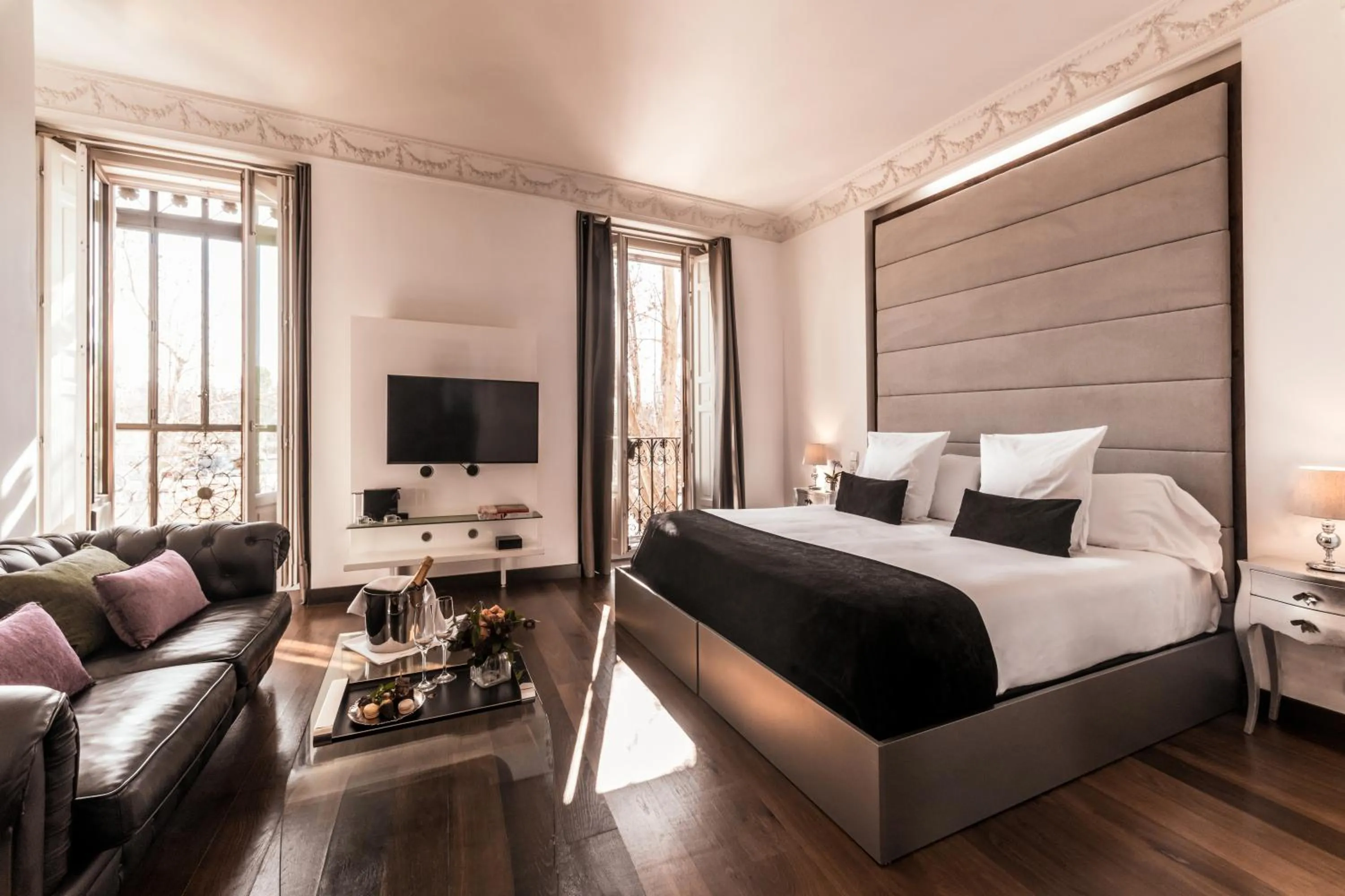 Bed in Hospes Puerta de Alcalá, a Member of Design Hotels