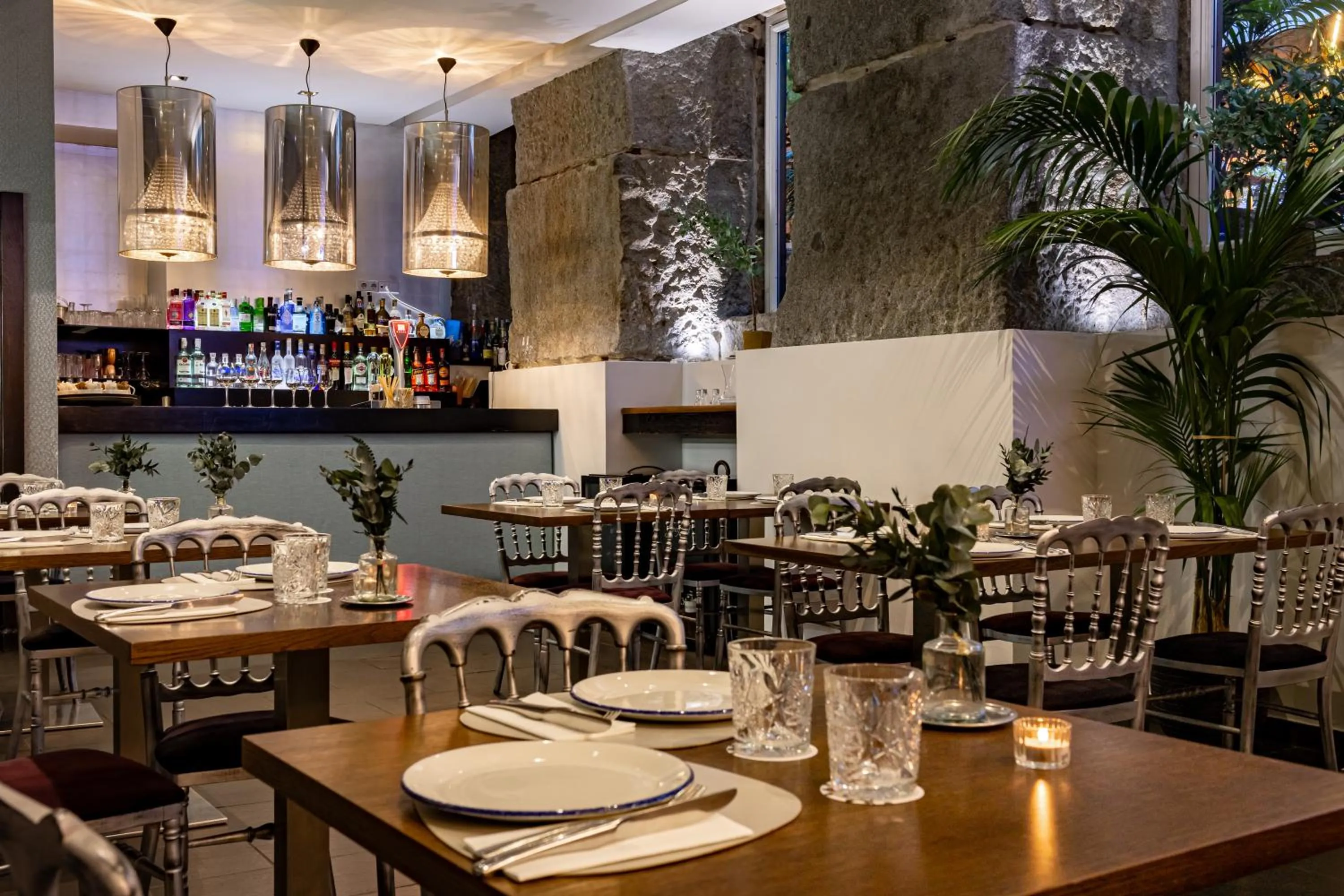 Restaurant/places to eat in Hospes Puerta de Alcalá, a Member of Design Hotels
