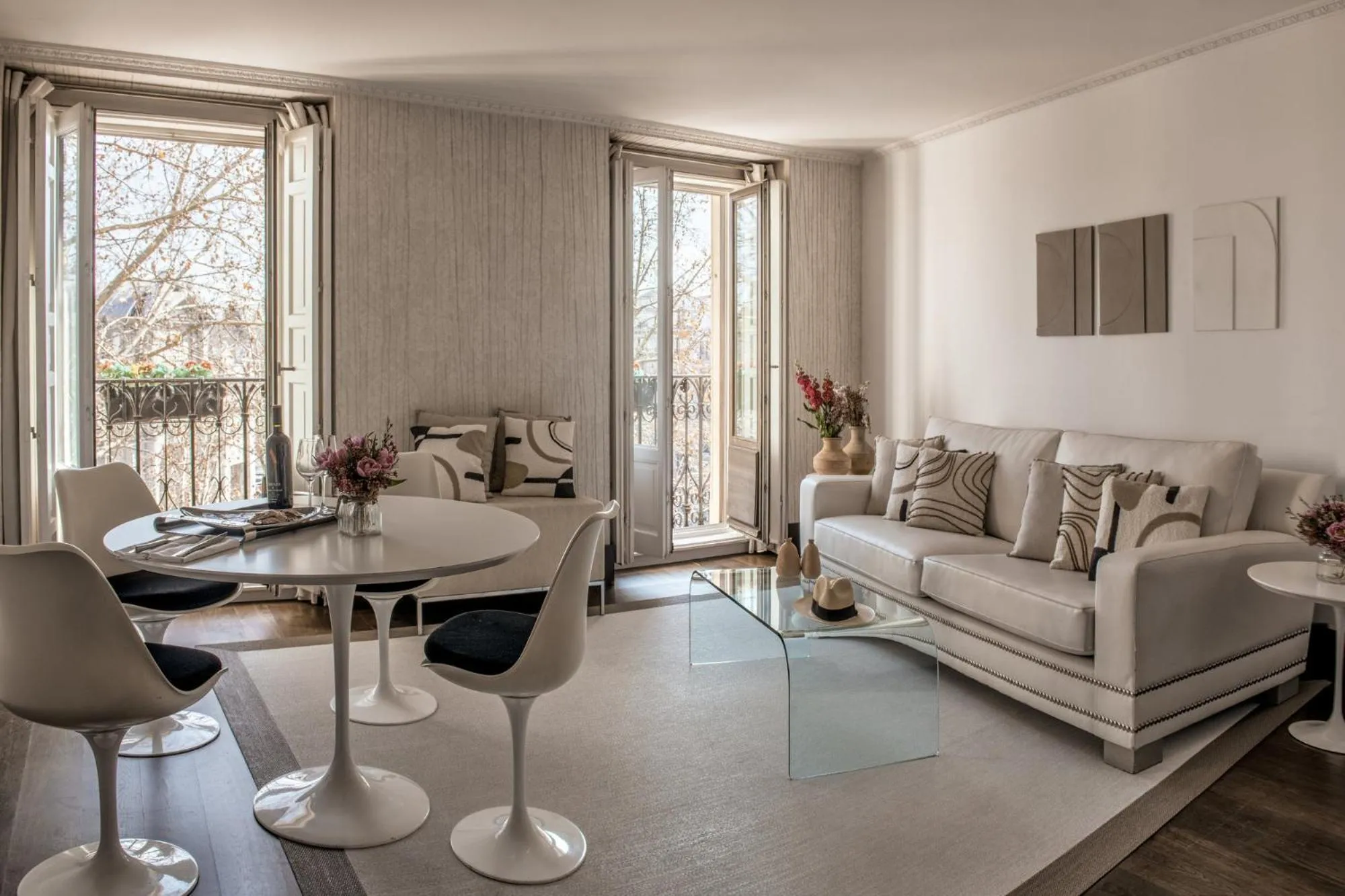 Living room in Hospes Puerta de Alcalá, a Member of Design Hotels