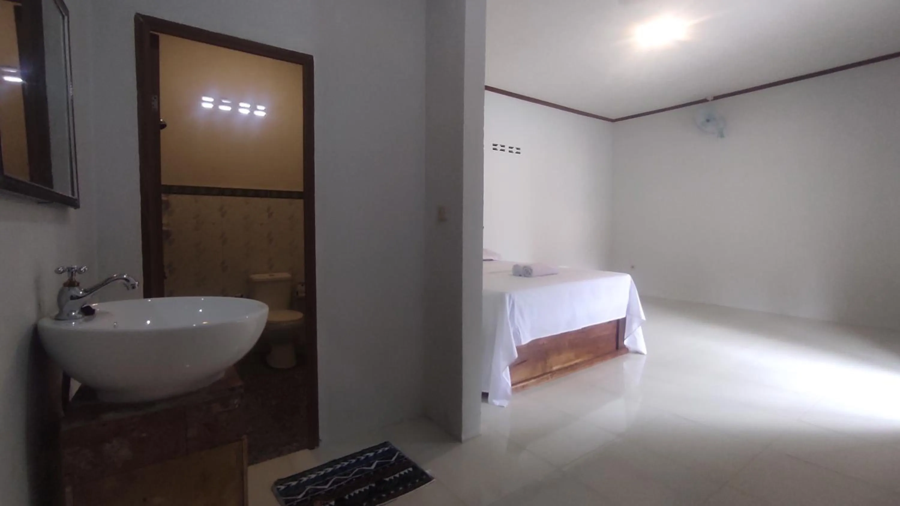 Bathroom in Kristal Garden