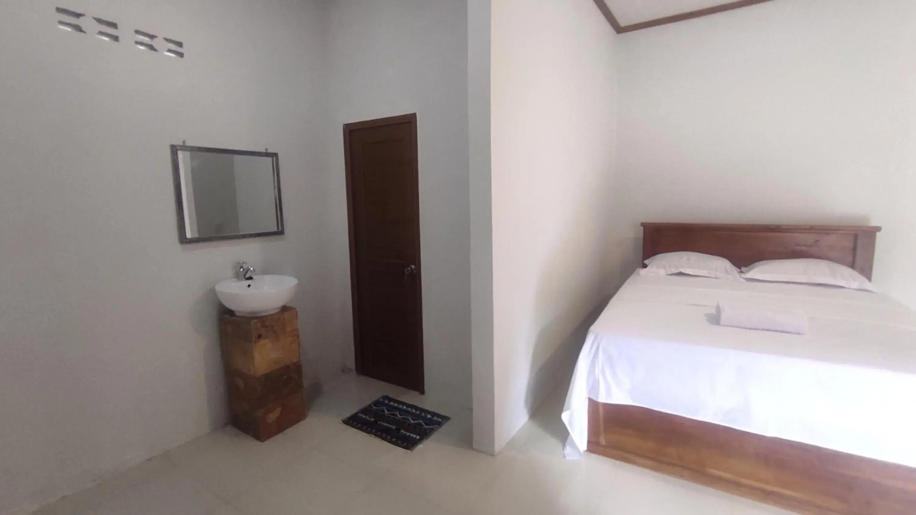 Property building, Bed in Kristal Garden Property building, Bed in Kristal Garden