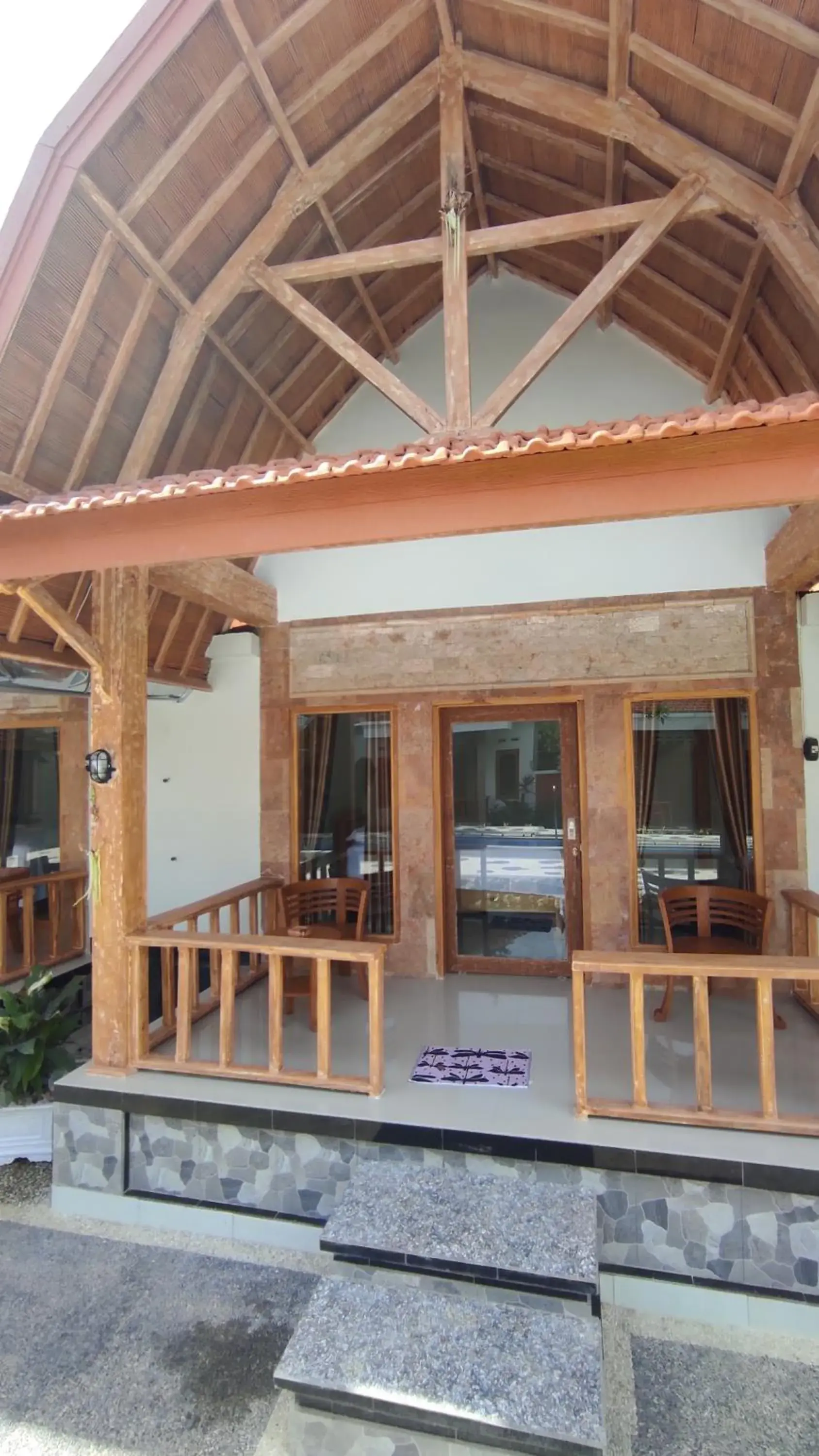 Property building in Kristal Garden Property building in Kristal Garden