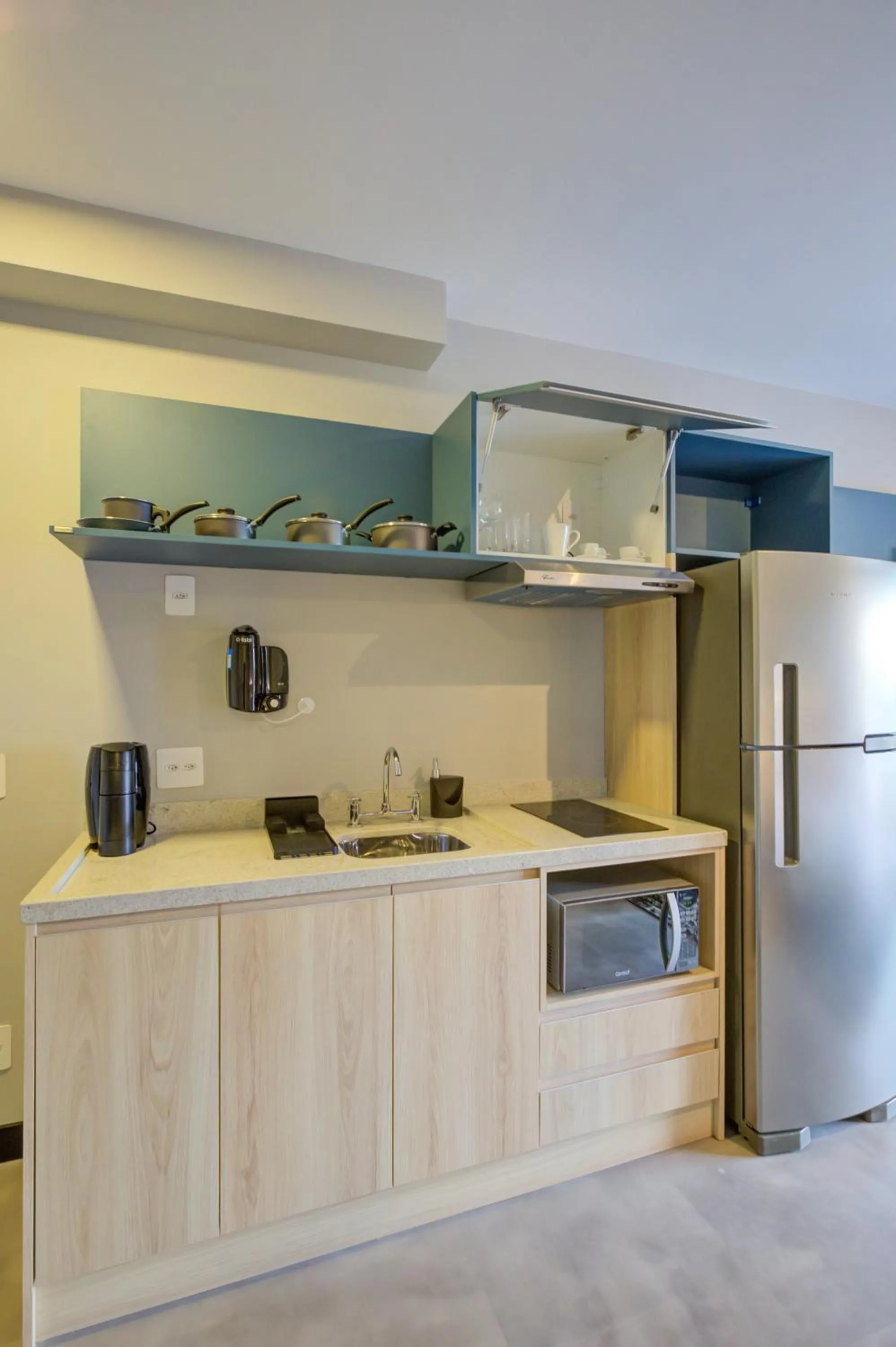 kitchen in Roomo Brooklin Morumbi Residencial