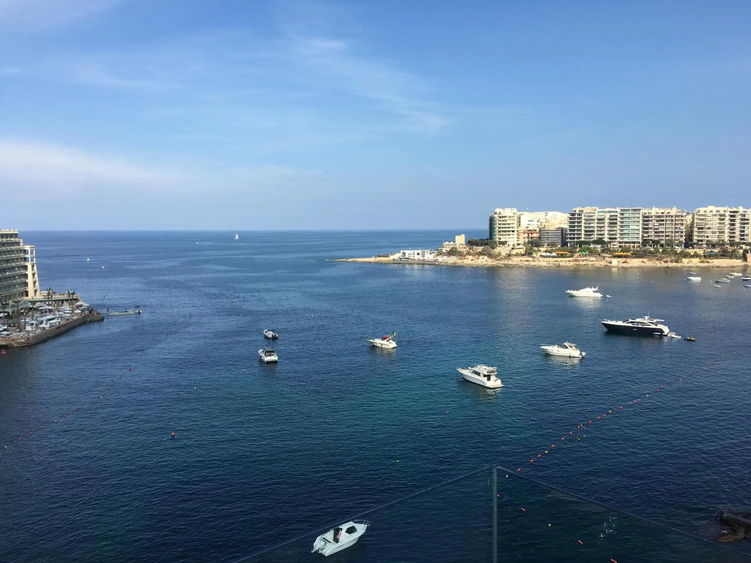 Seafront Penthouse Triplex- Roof Terrace & Hot Tub Seafront Penthouse Triplex- Roof Terrace & Hot Tub