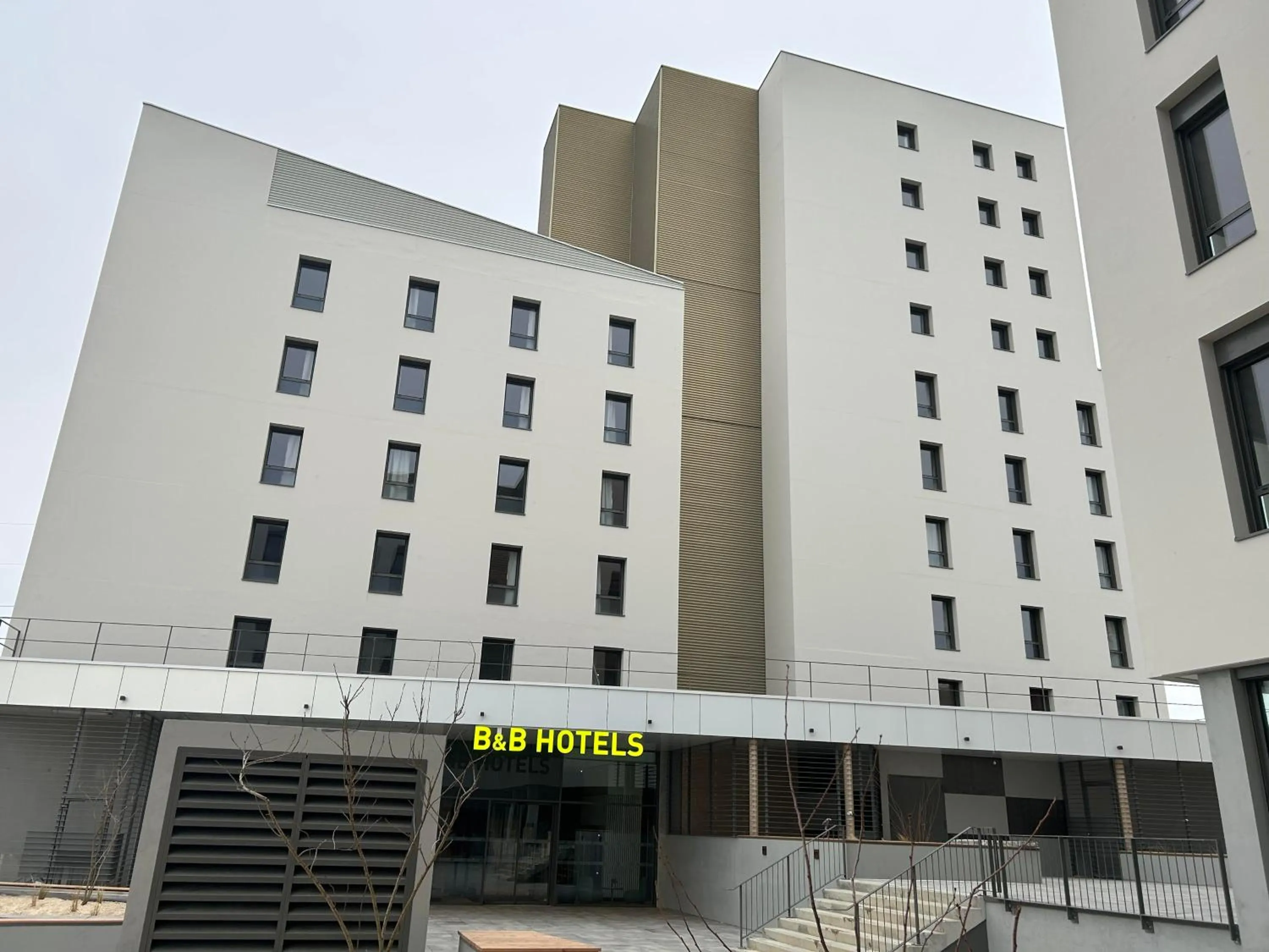 Property building in B&B HOTEL Dijon Valmy Toison d'or