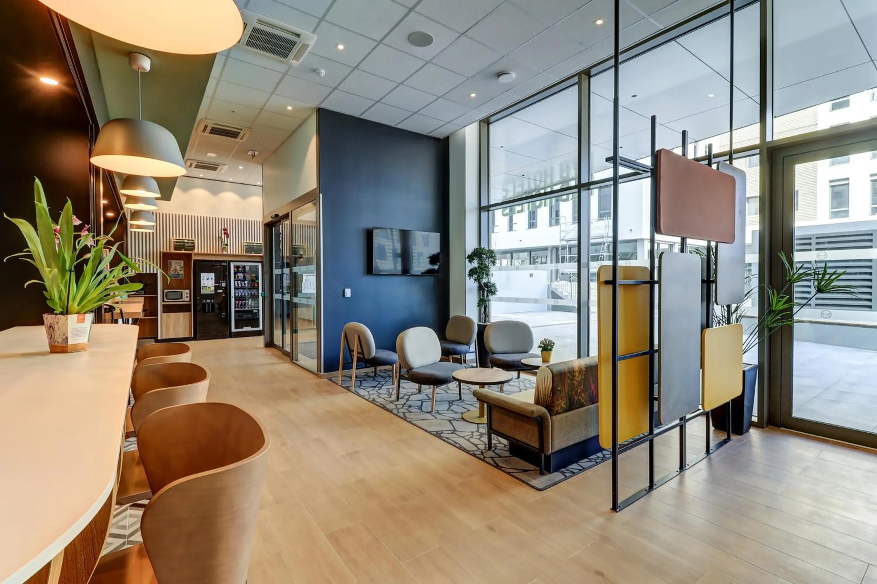 Lobby or reception in B&B HOTEL Dijon Valmy Toison d'or