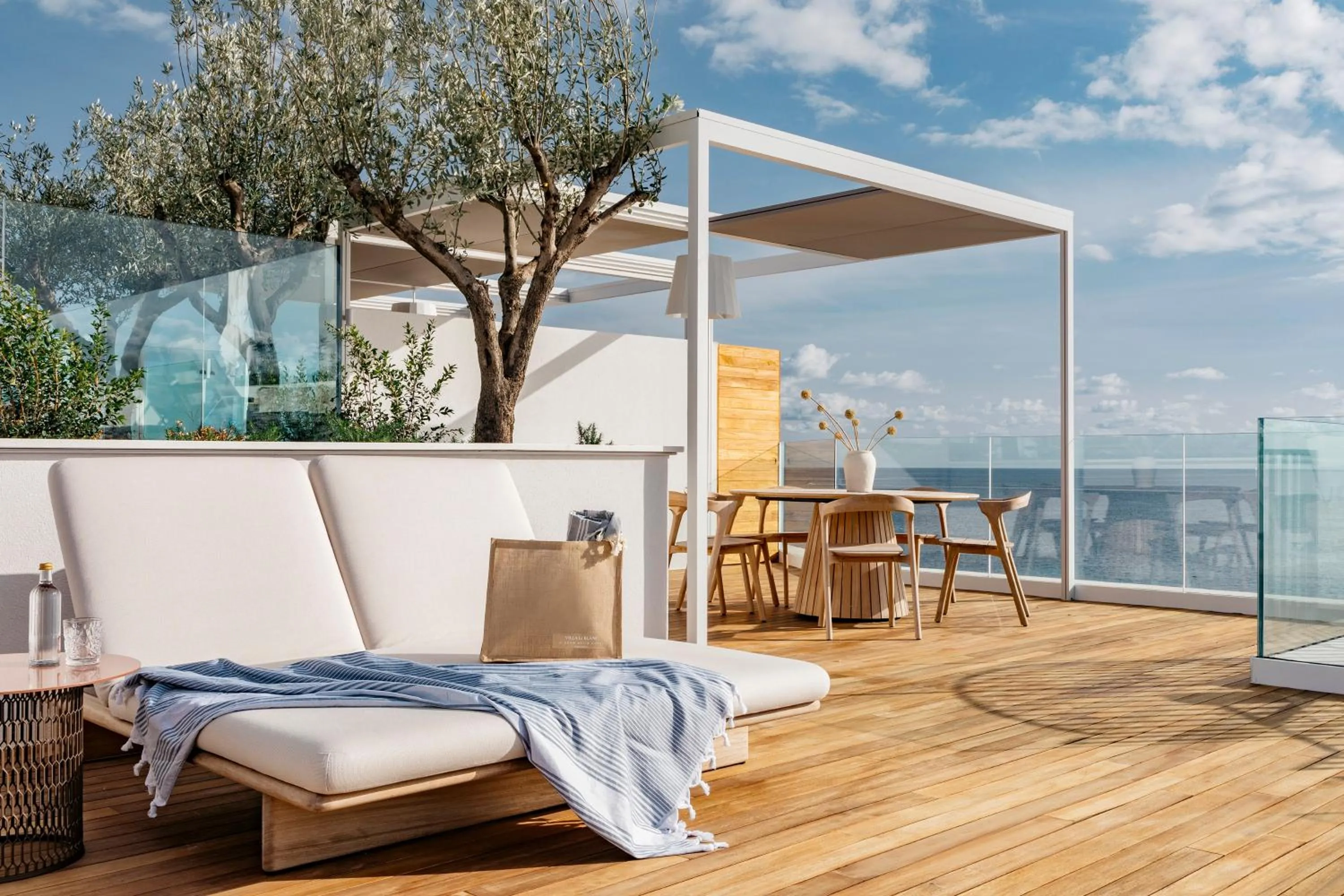 Day in Villa Le Blanc, a Gran Meliá Hotel - The Leading Hotels of The World