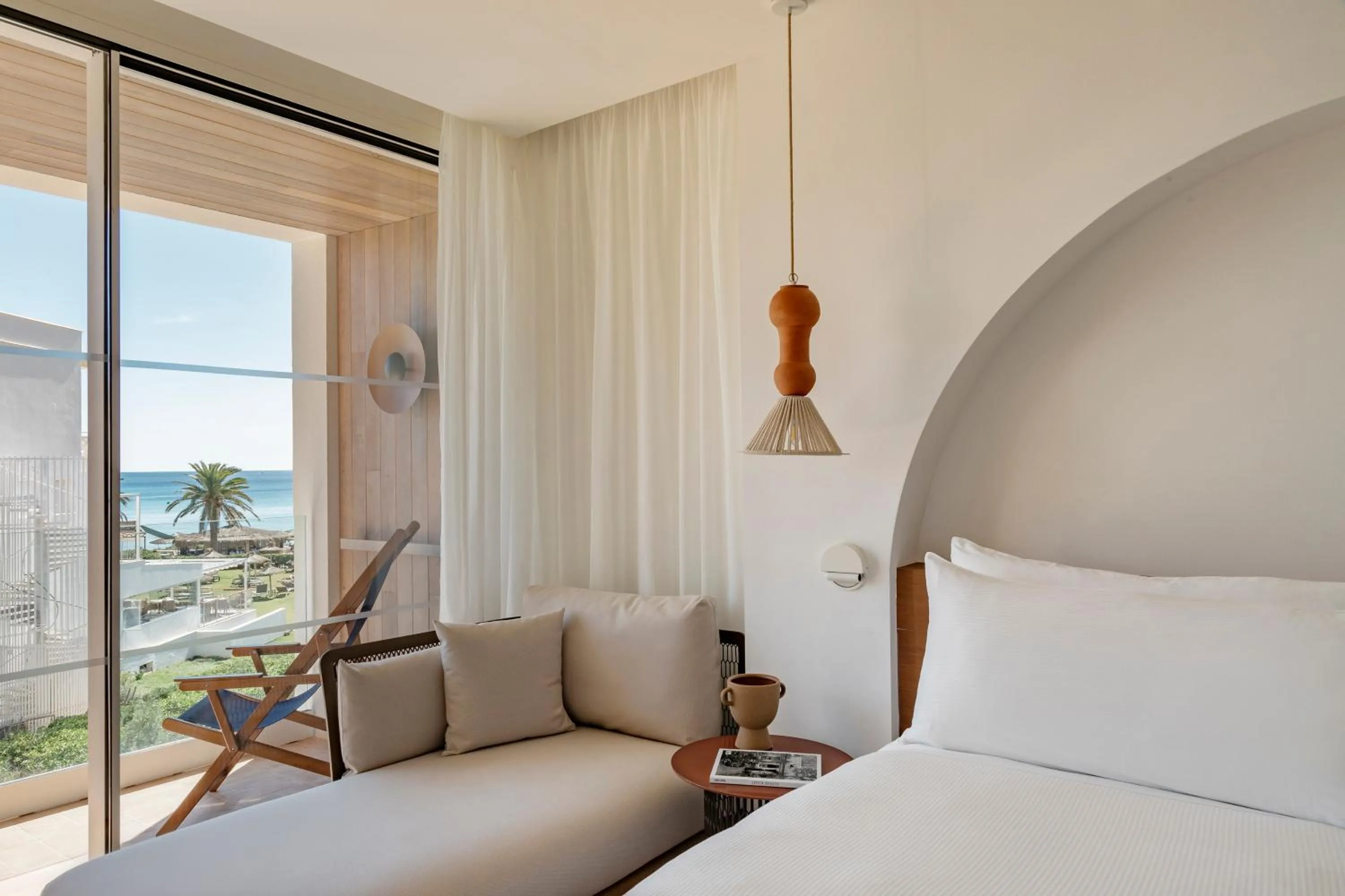 Bed in Villa Le Blanc, a Gran Meliá Hotel - The Leading Hotels of The World