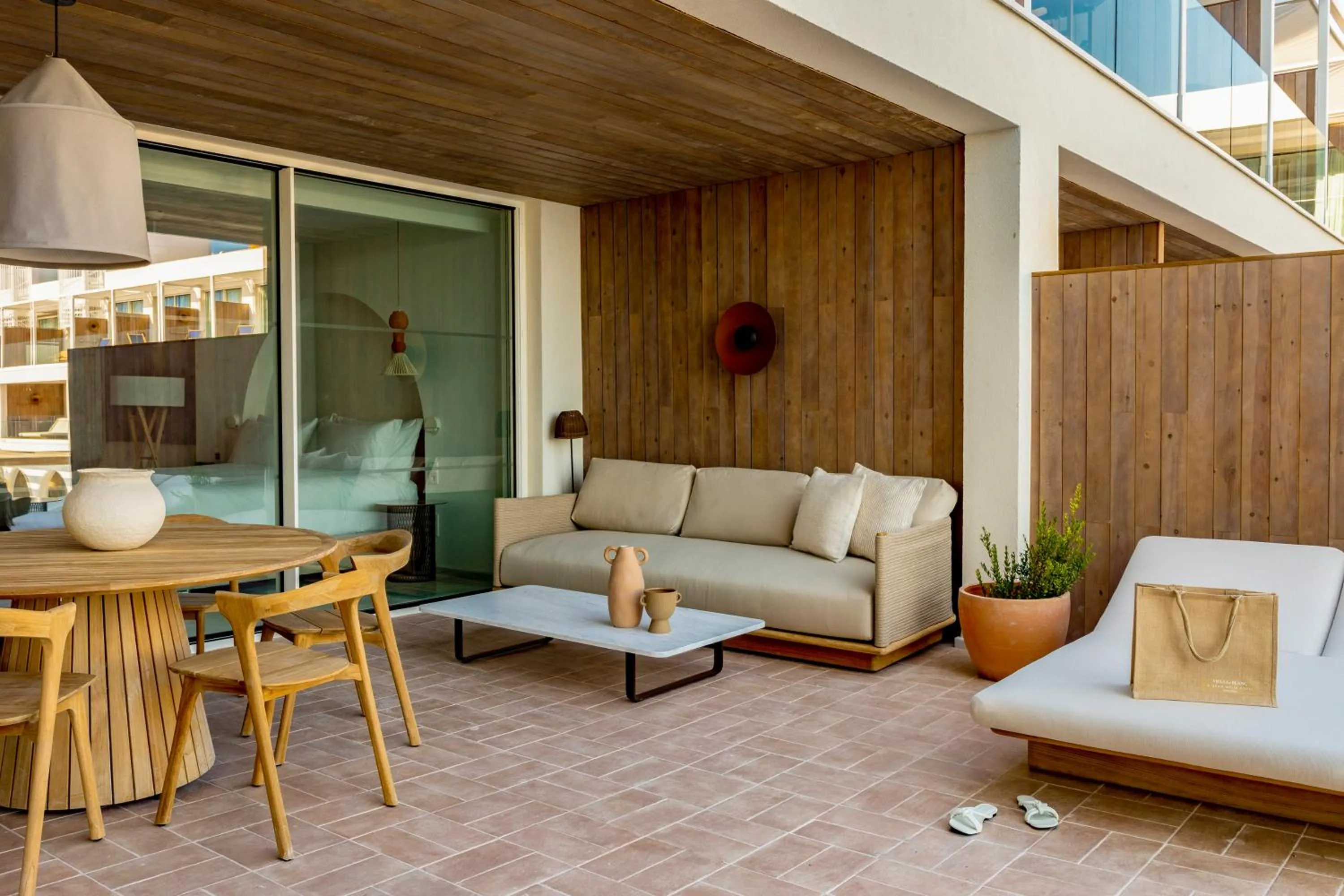 Day in Villa Le Blanc, a Gran Meliá Hotel - The Leading Hotels of The World