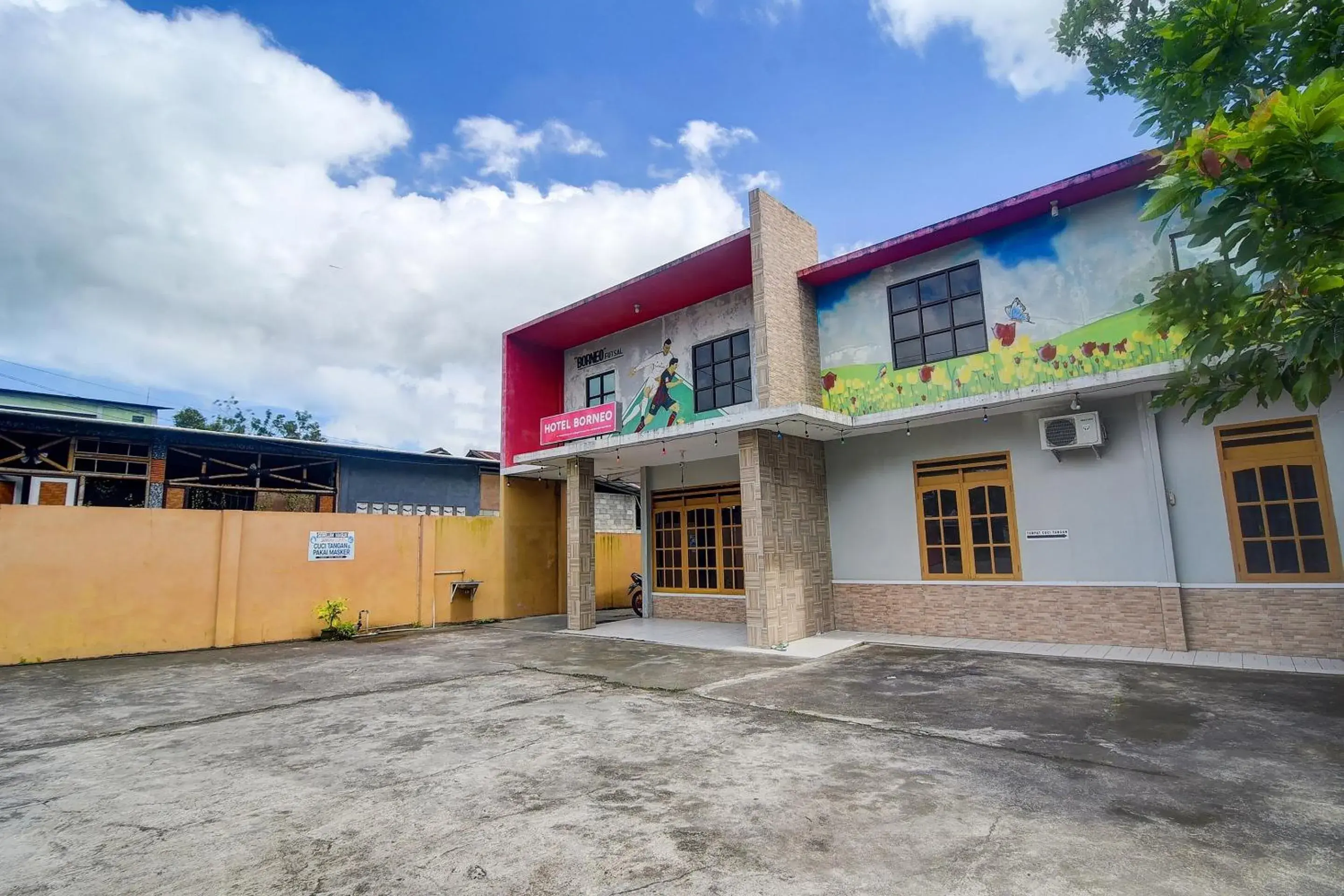 Facade/entrance in Hotel O Borneo Facade/entrance in Hotel O Borneo