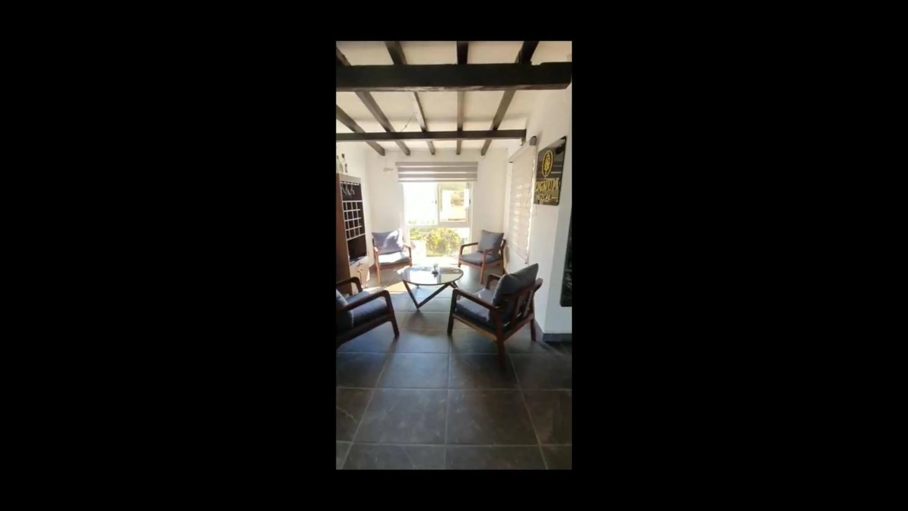 Living room in Camberos Place - centrally-located loft-penthouse
