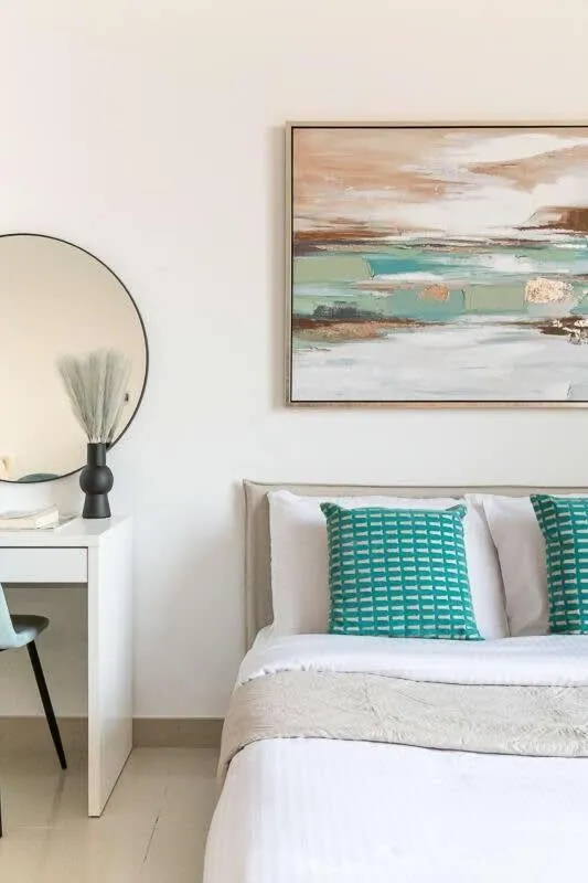 Bed in Frank Porter - Lakeside Tower D