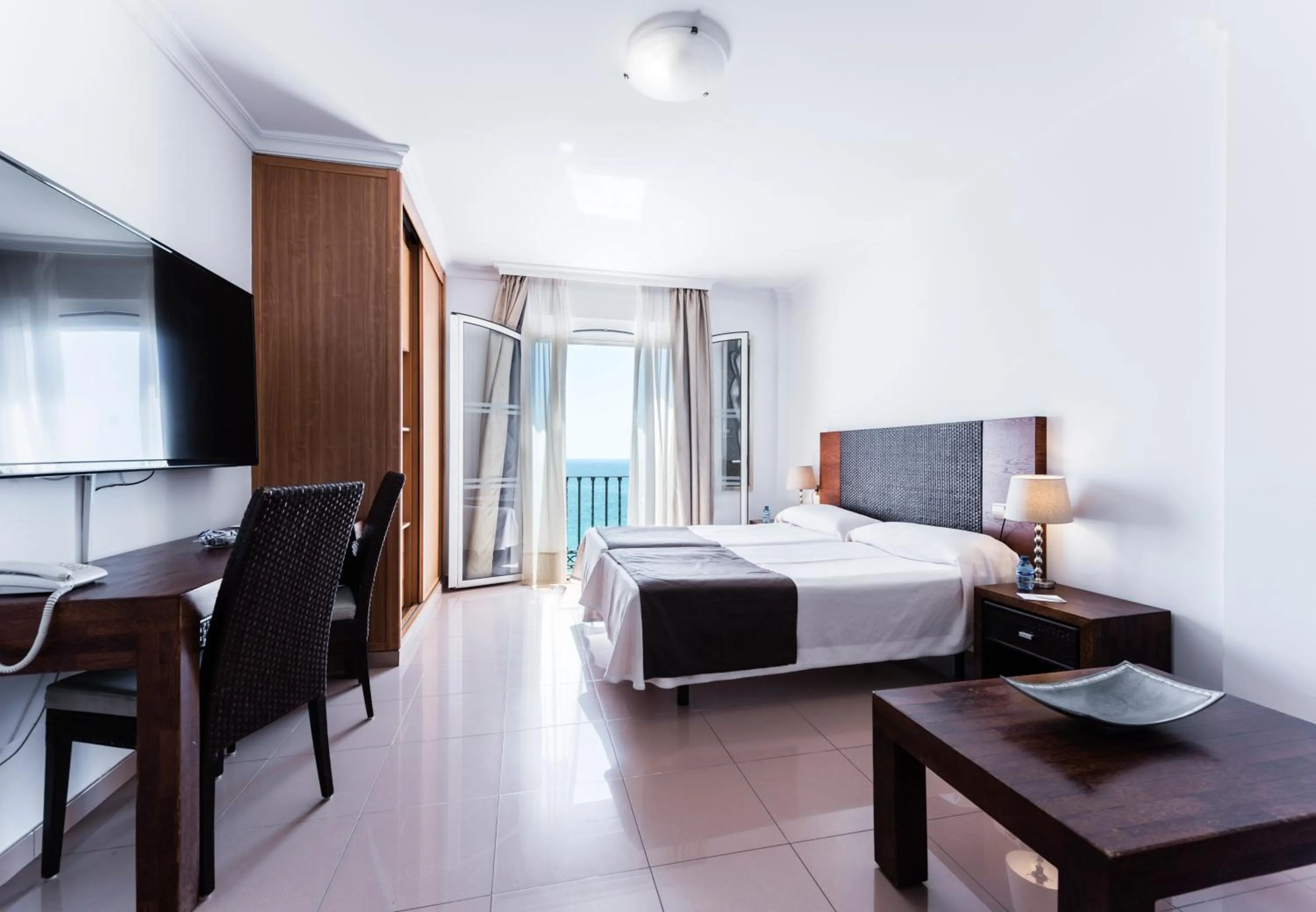 Balcony/Terrace, Bed in Toboso Apar - Turis