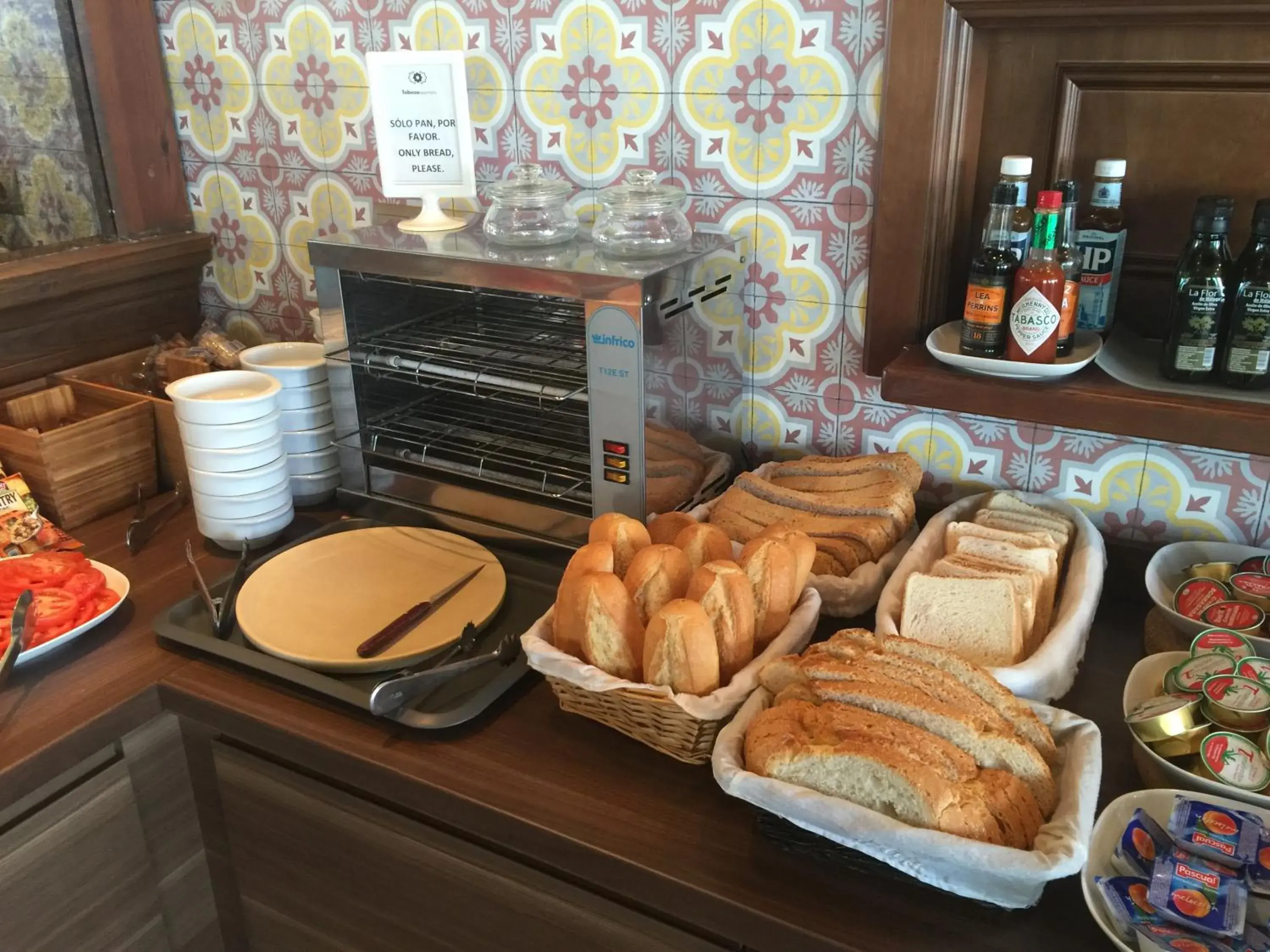 Restaurant/places to eat in Toboso Apar - Turis Restaurant/places to eat in Toboso Apar - Turis