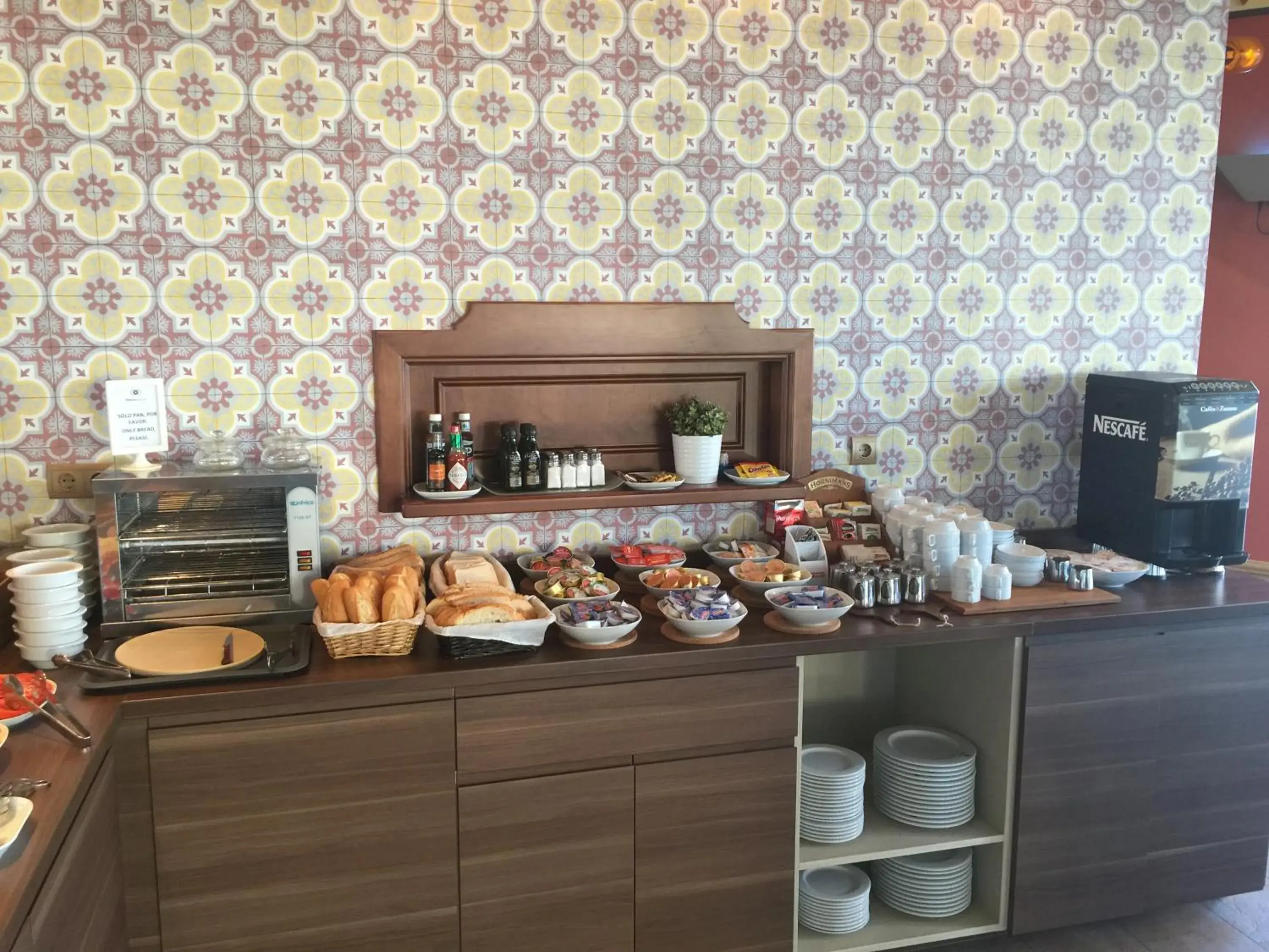 Restaurant/places to eat in Toboso Apar - Turis Restaurant/places to eat in Toboso Apar - Turis