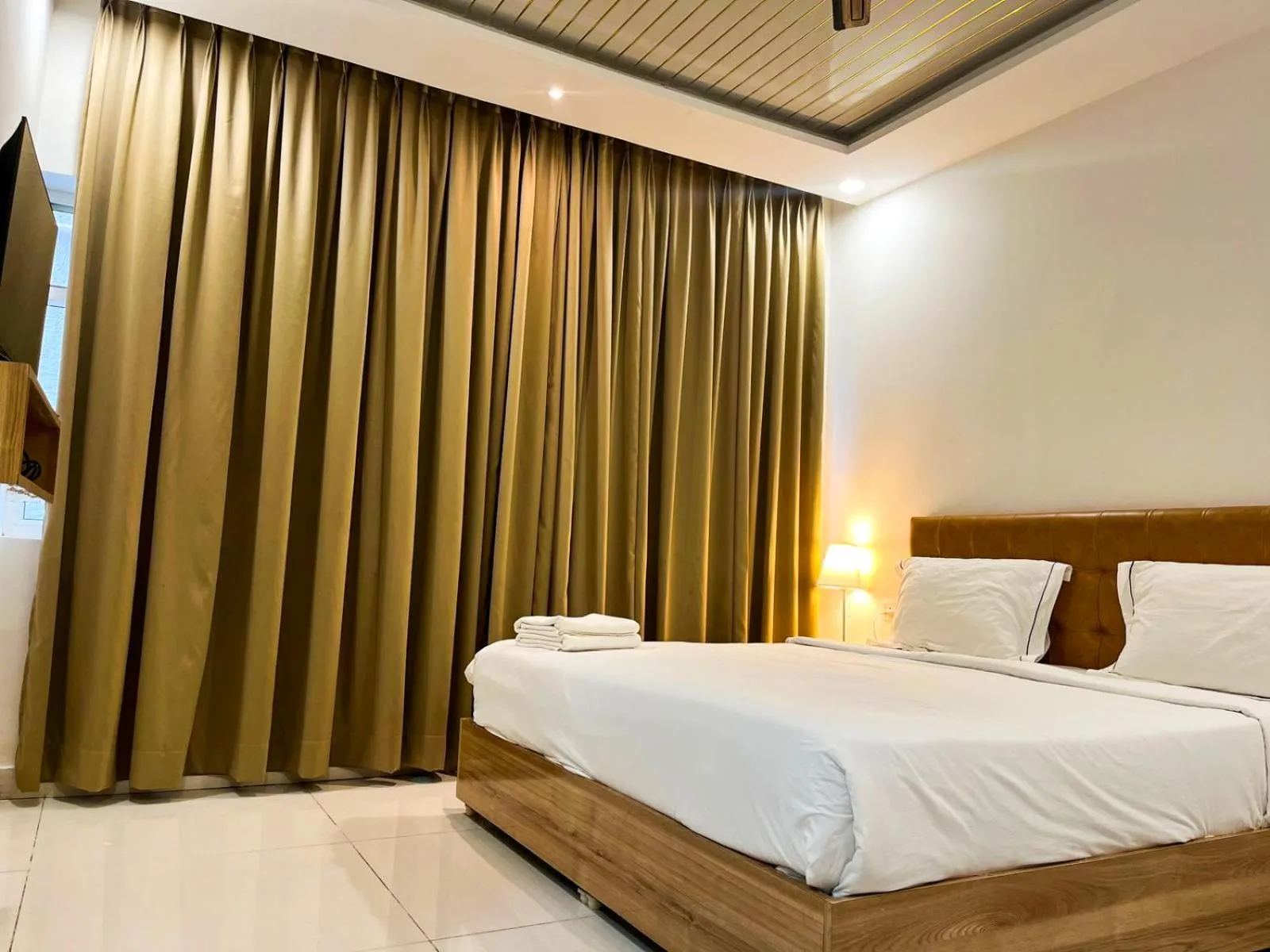 Bedroom, Bed in Hotel Hibiscus Tree- Bachupally