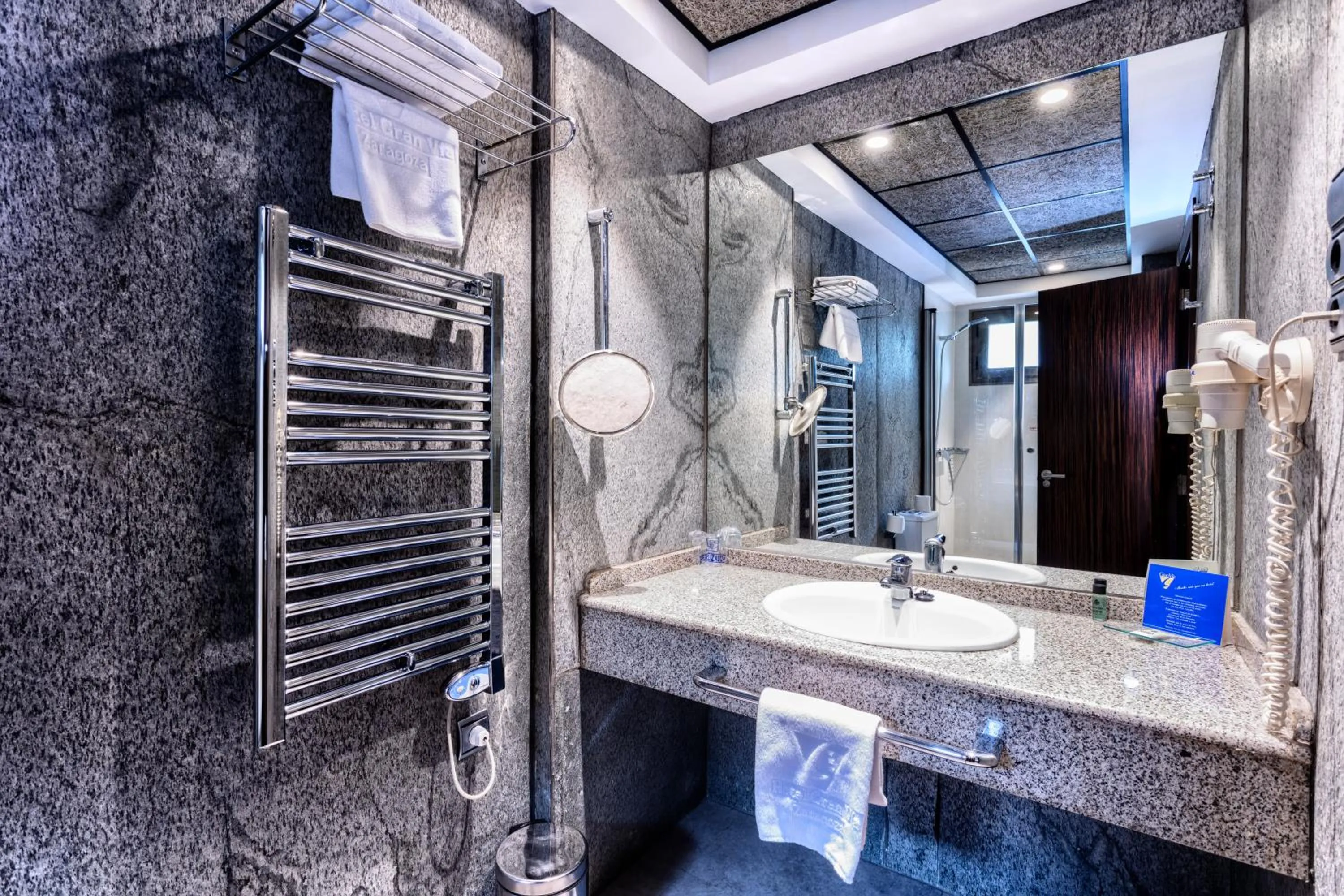 Bathroom in Hotel Gran Via