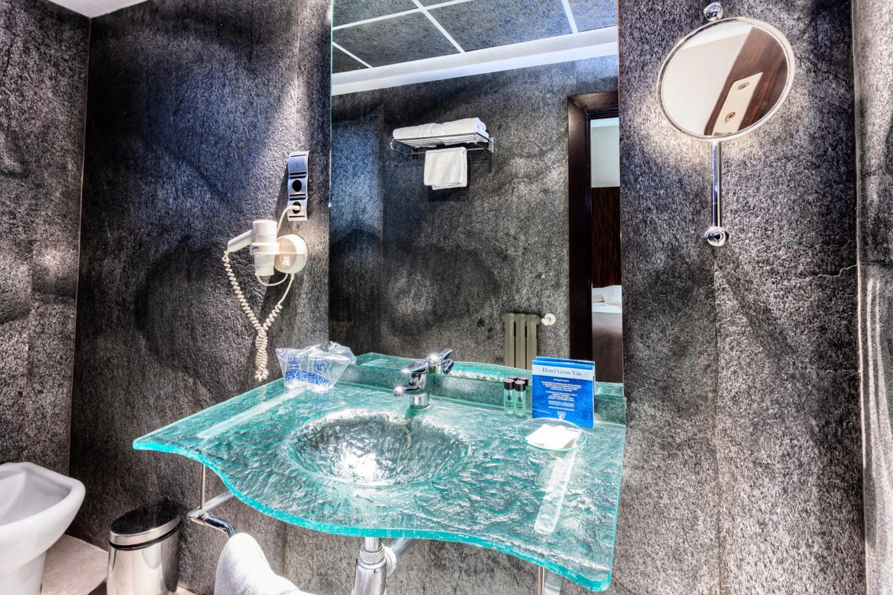 Bathroom in Hotel Gran Via