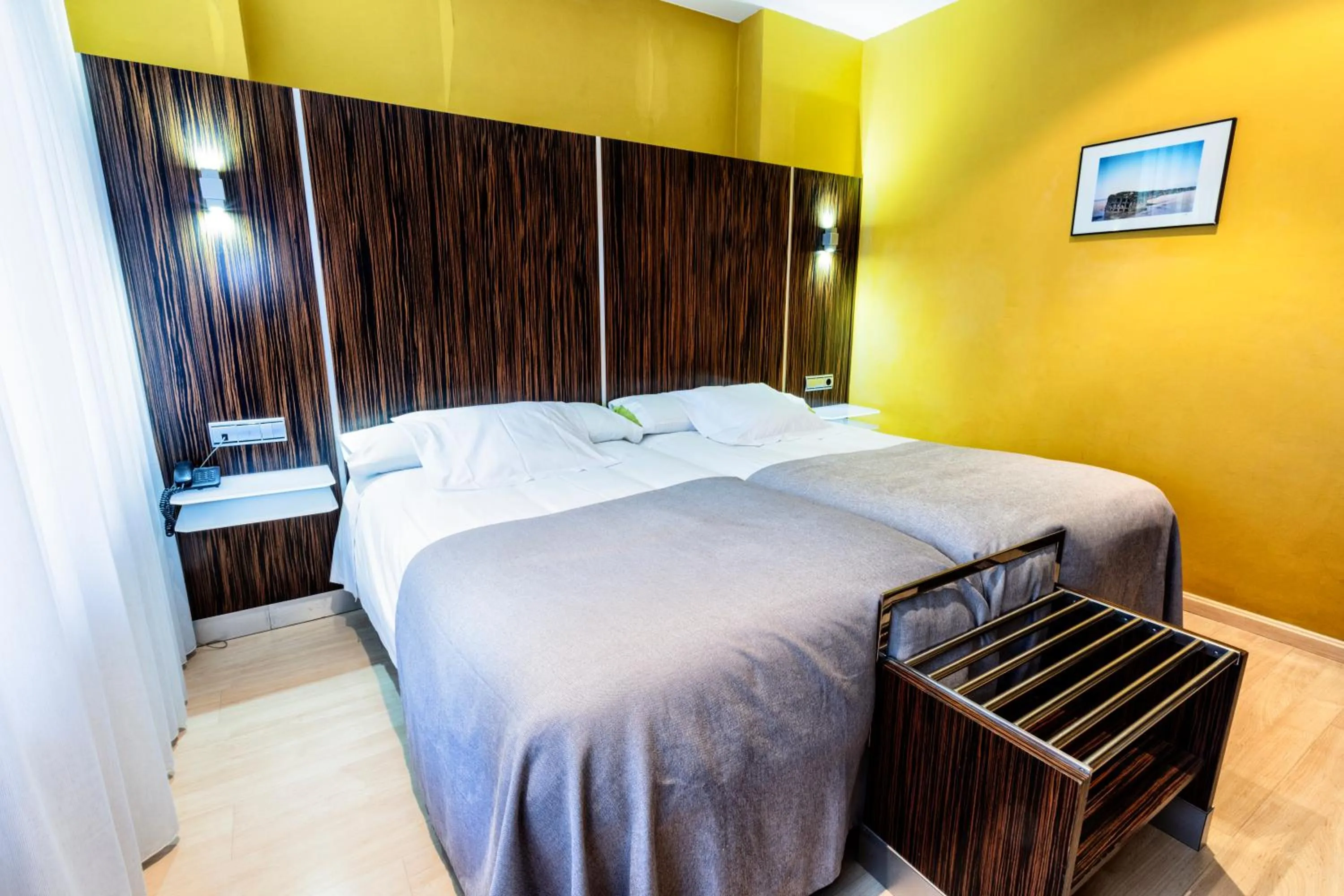 Photo of the whole room, Bed in Hotel Gran Via