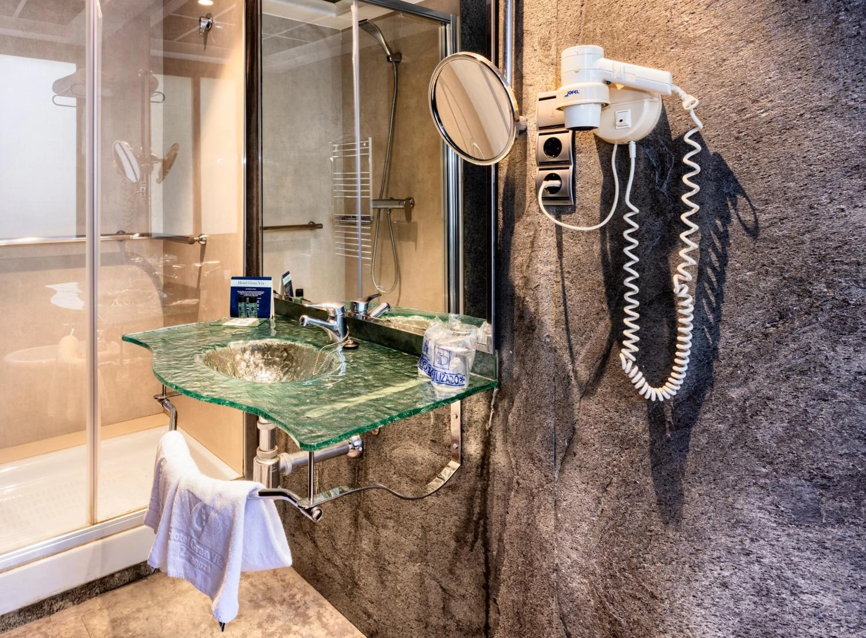 Bathroom in Hotel Gran Via