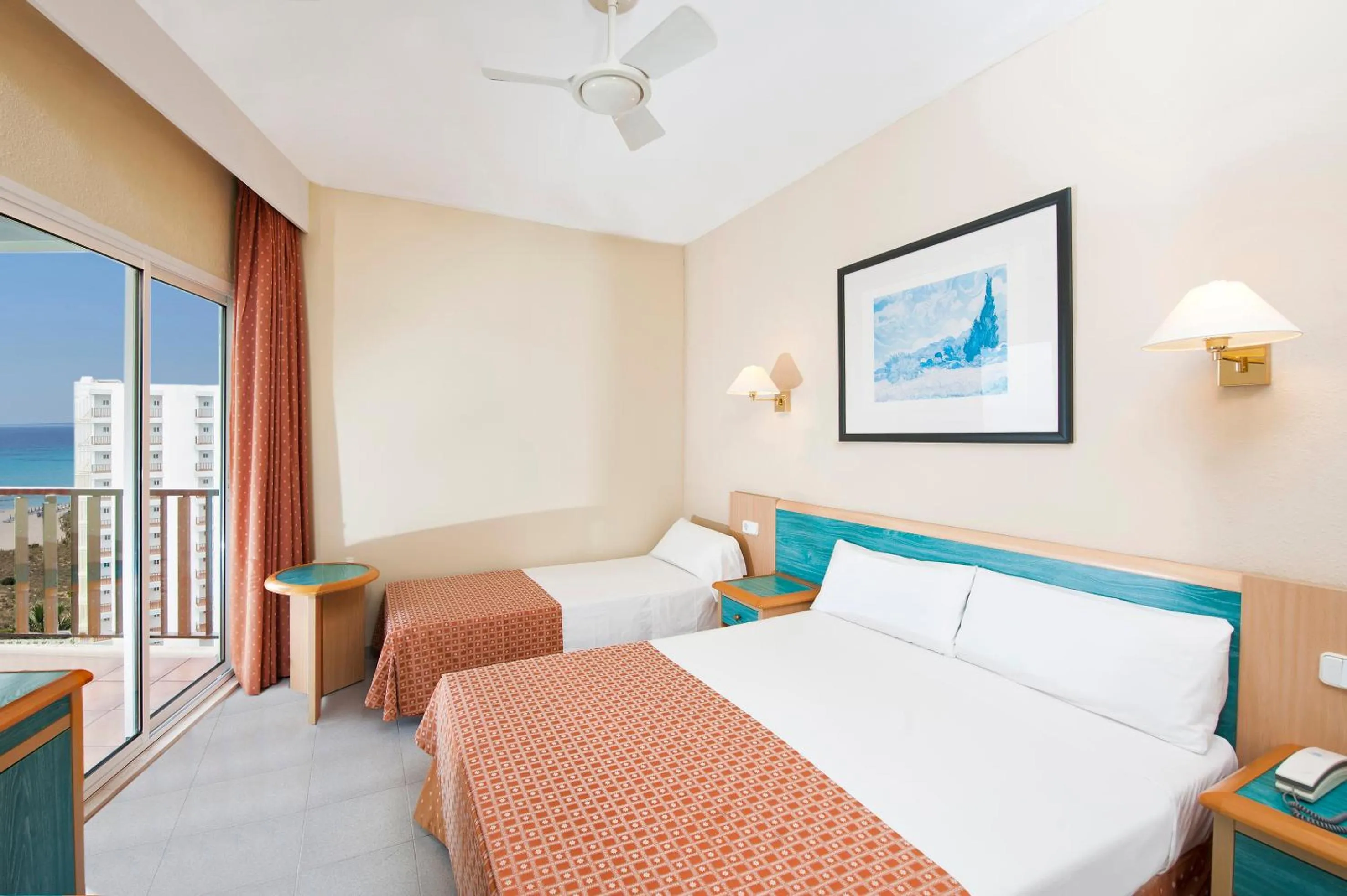 Bedroom, Bed in Sol Milanos Pingüinos